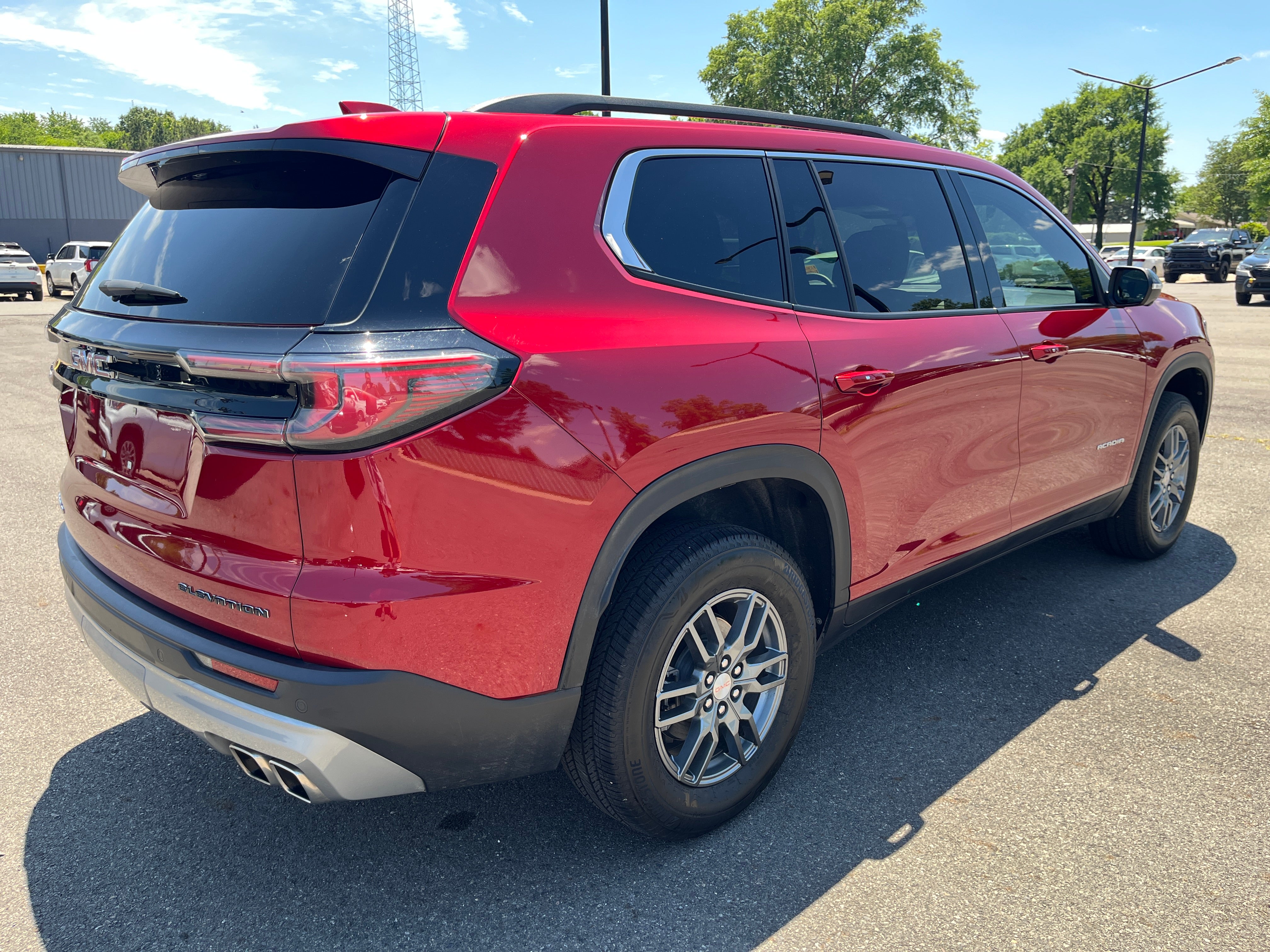 2025 GMC Acadia Elevation