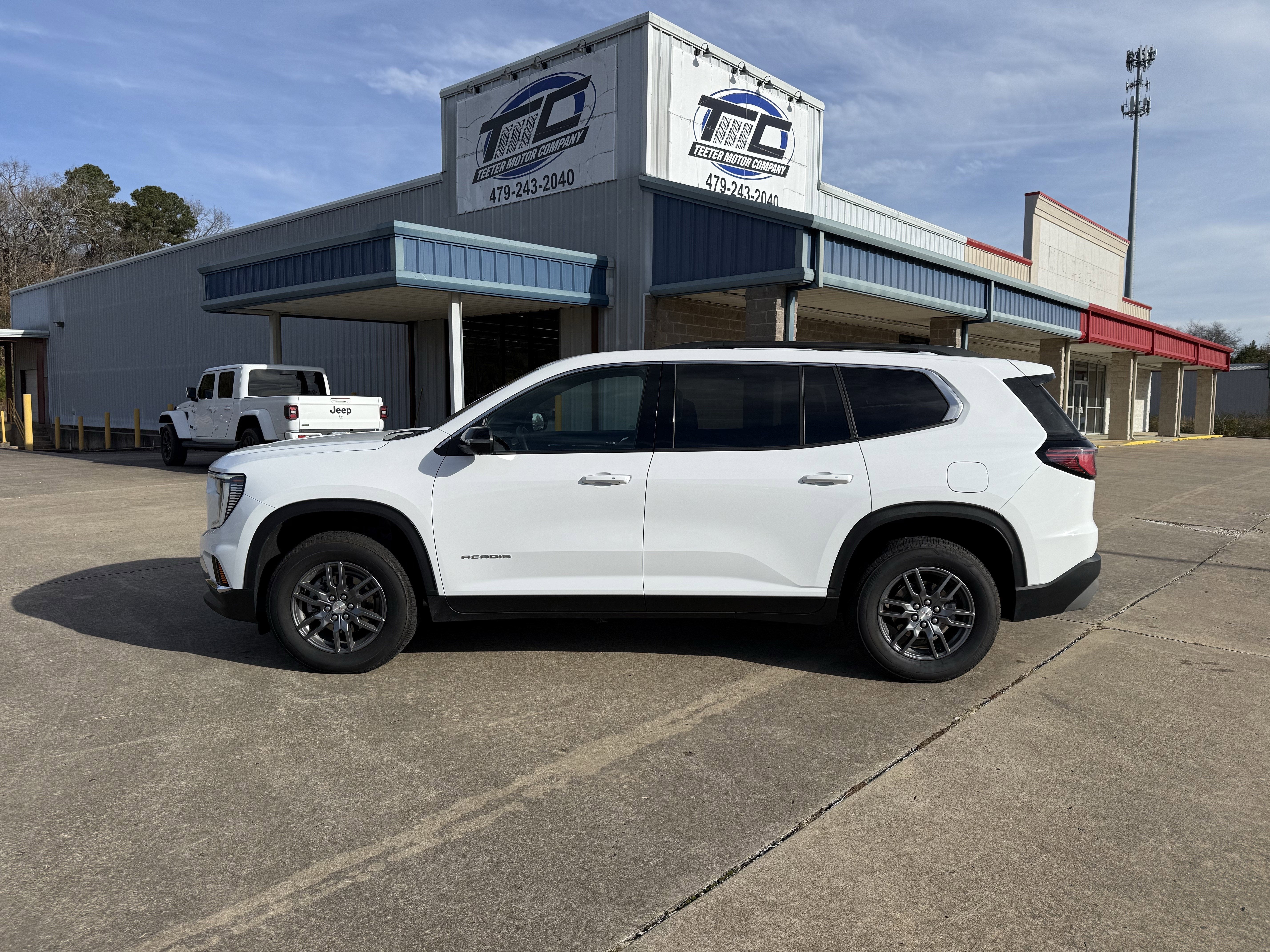 2025 GMC Acadia Elevation