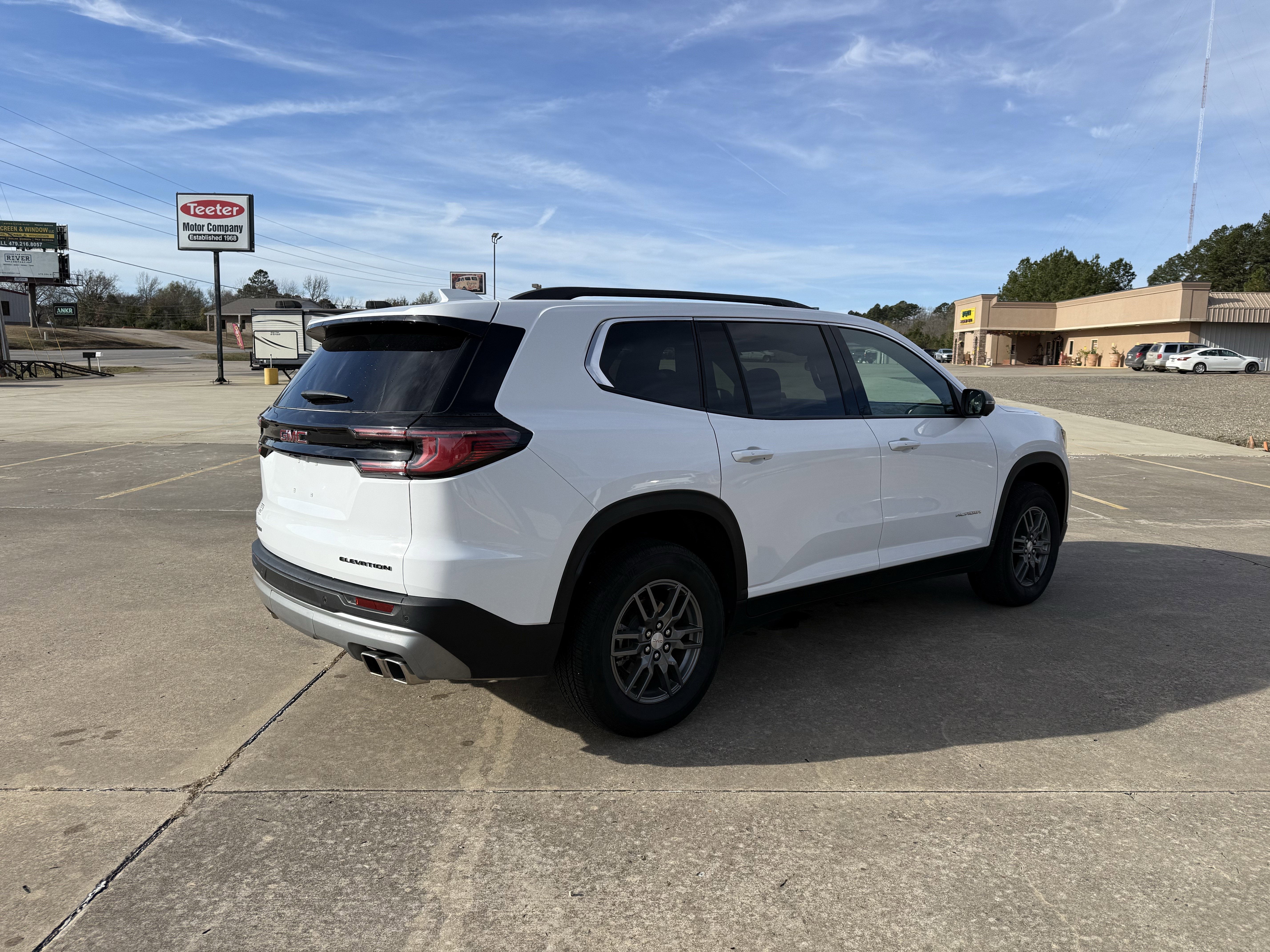 2025 GMC Acadia Elevation