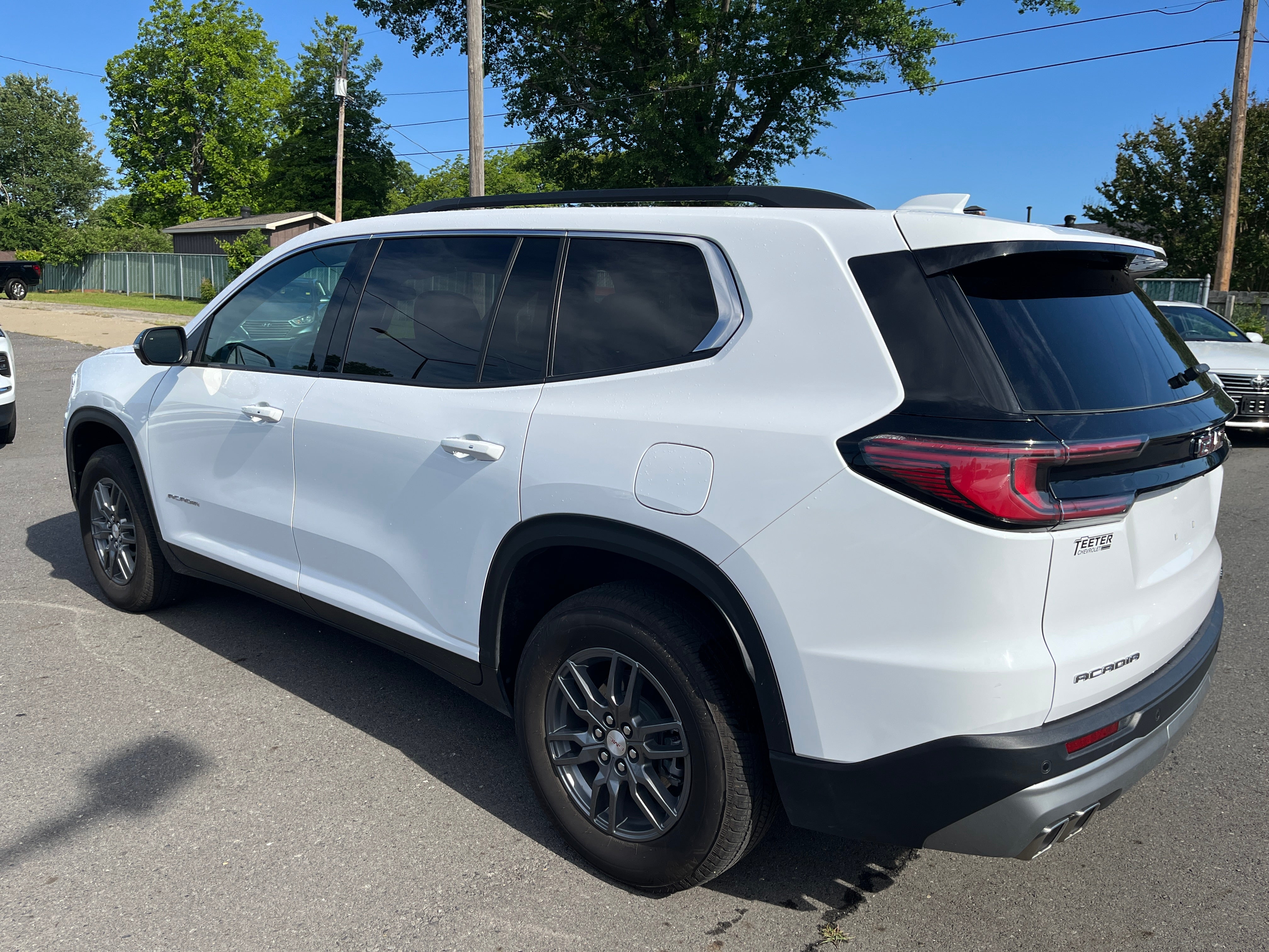 2025 GMC Acadia Elevation