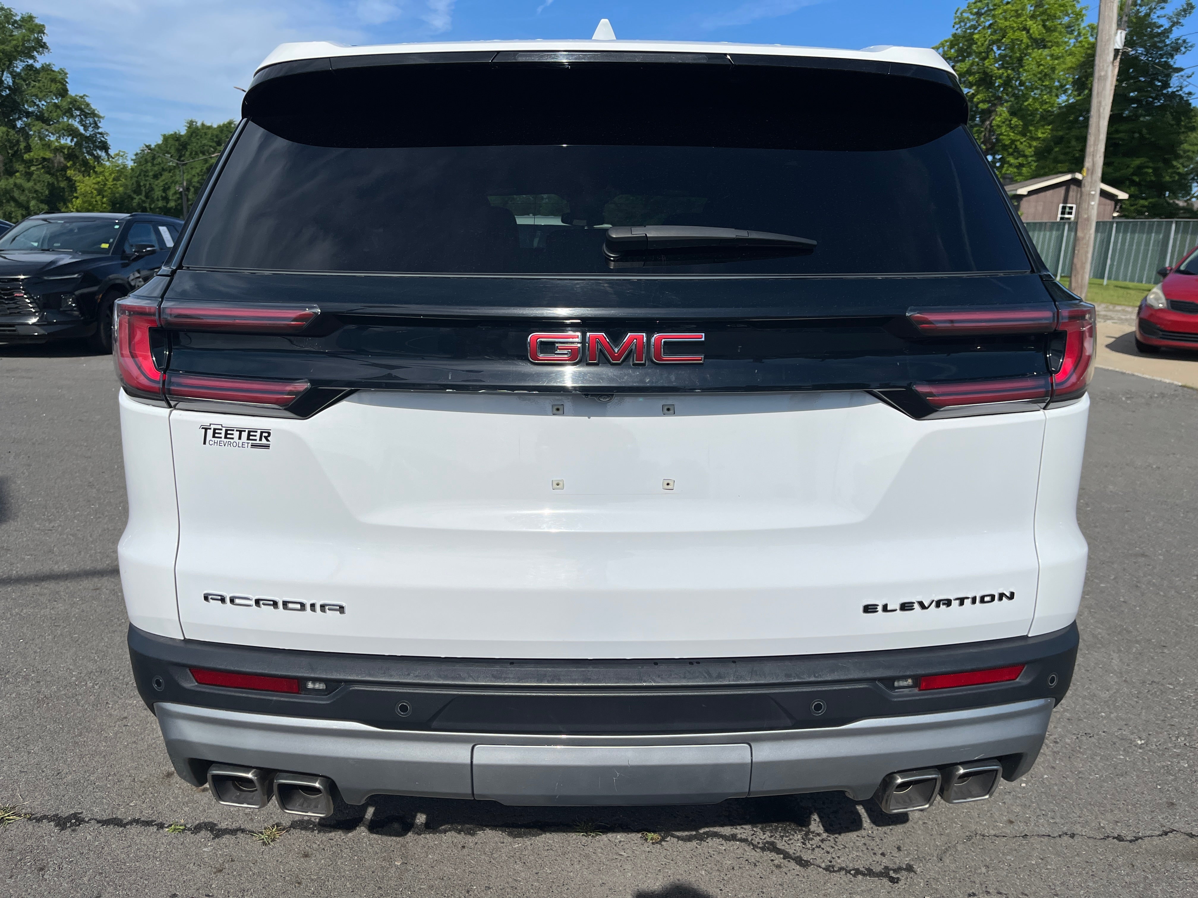 2025 GMC Acadia Elevation