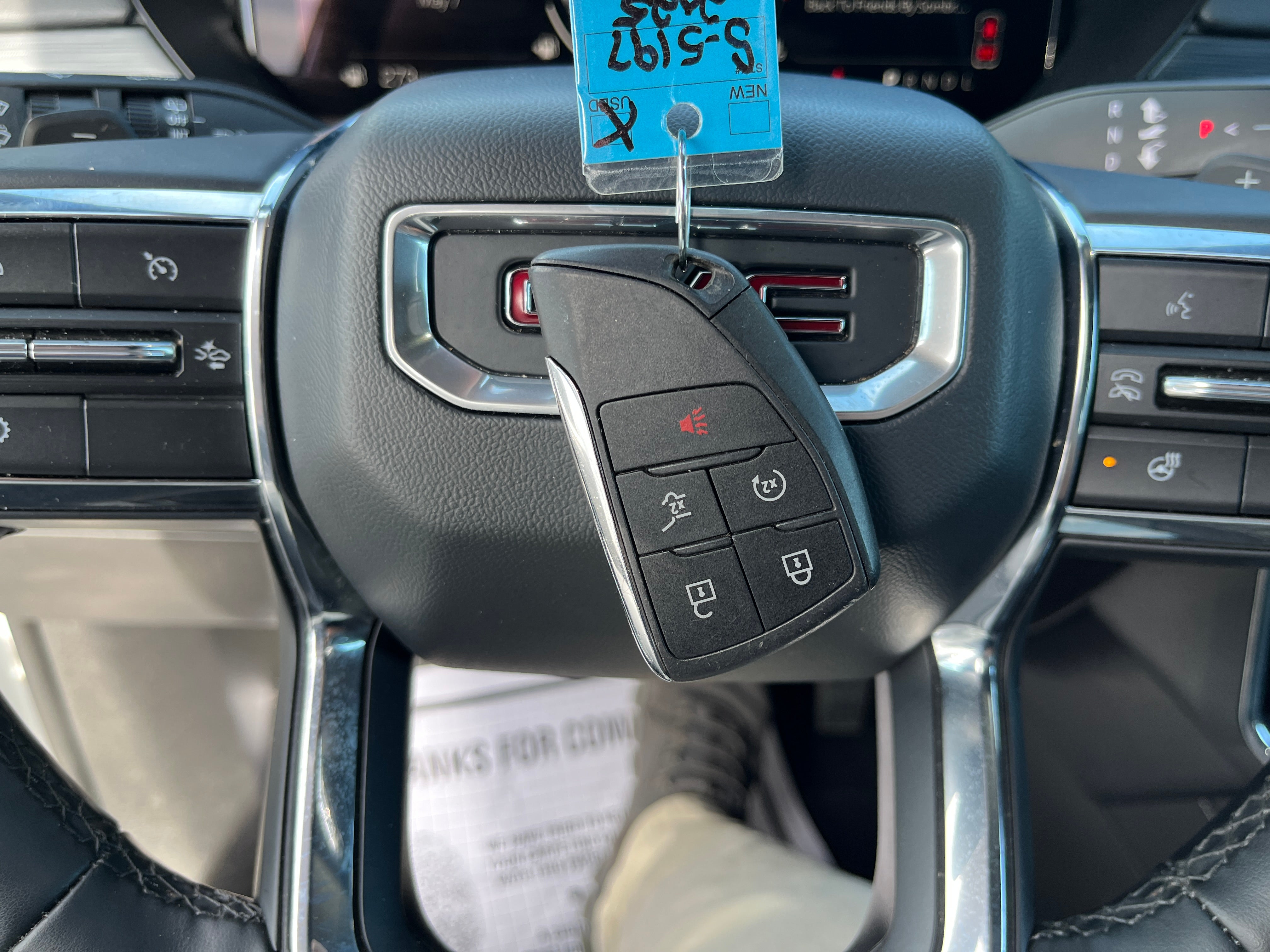 2025 GMC Acadia Elevation