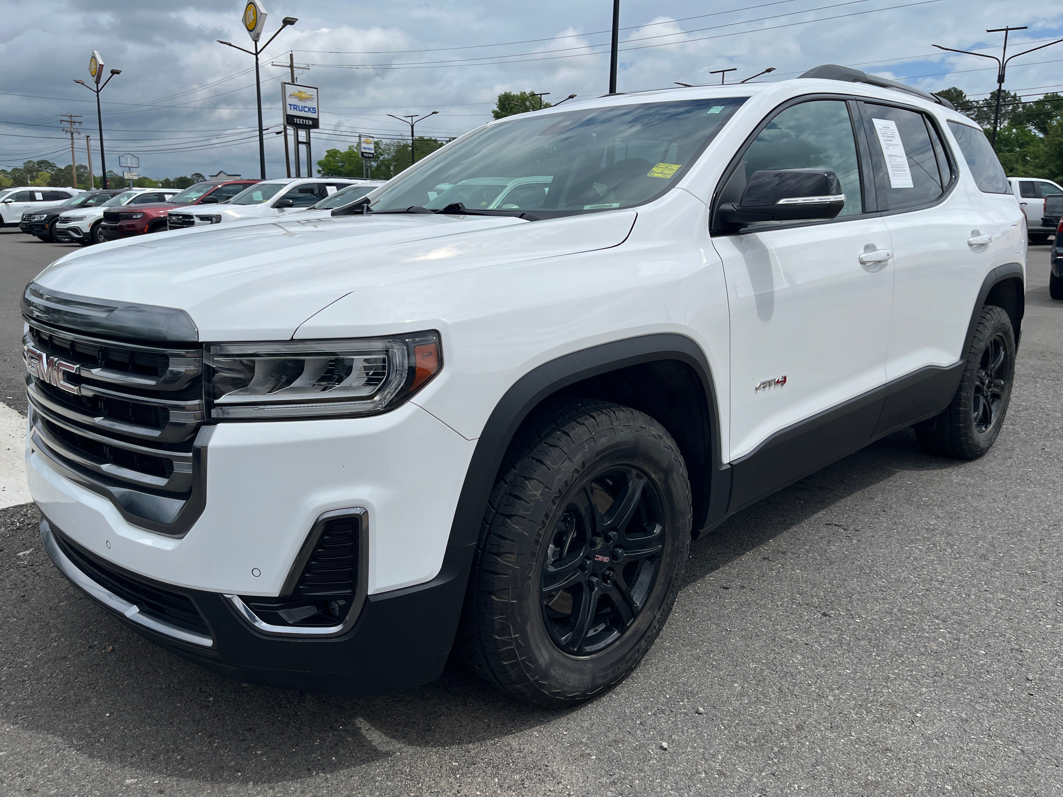 2023 GMC Acadia AT4