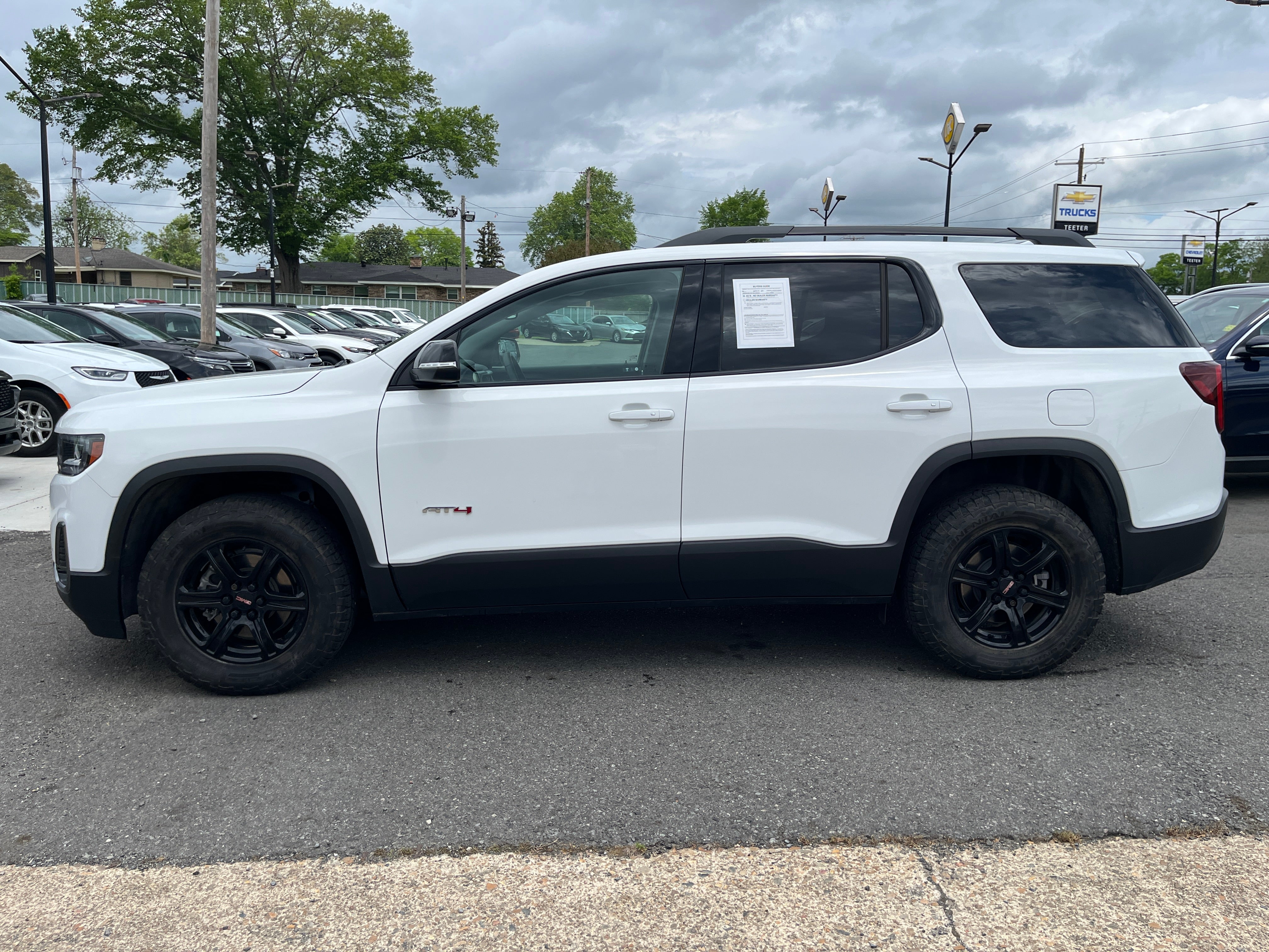 2023 GMC Acadia AT4
