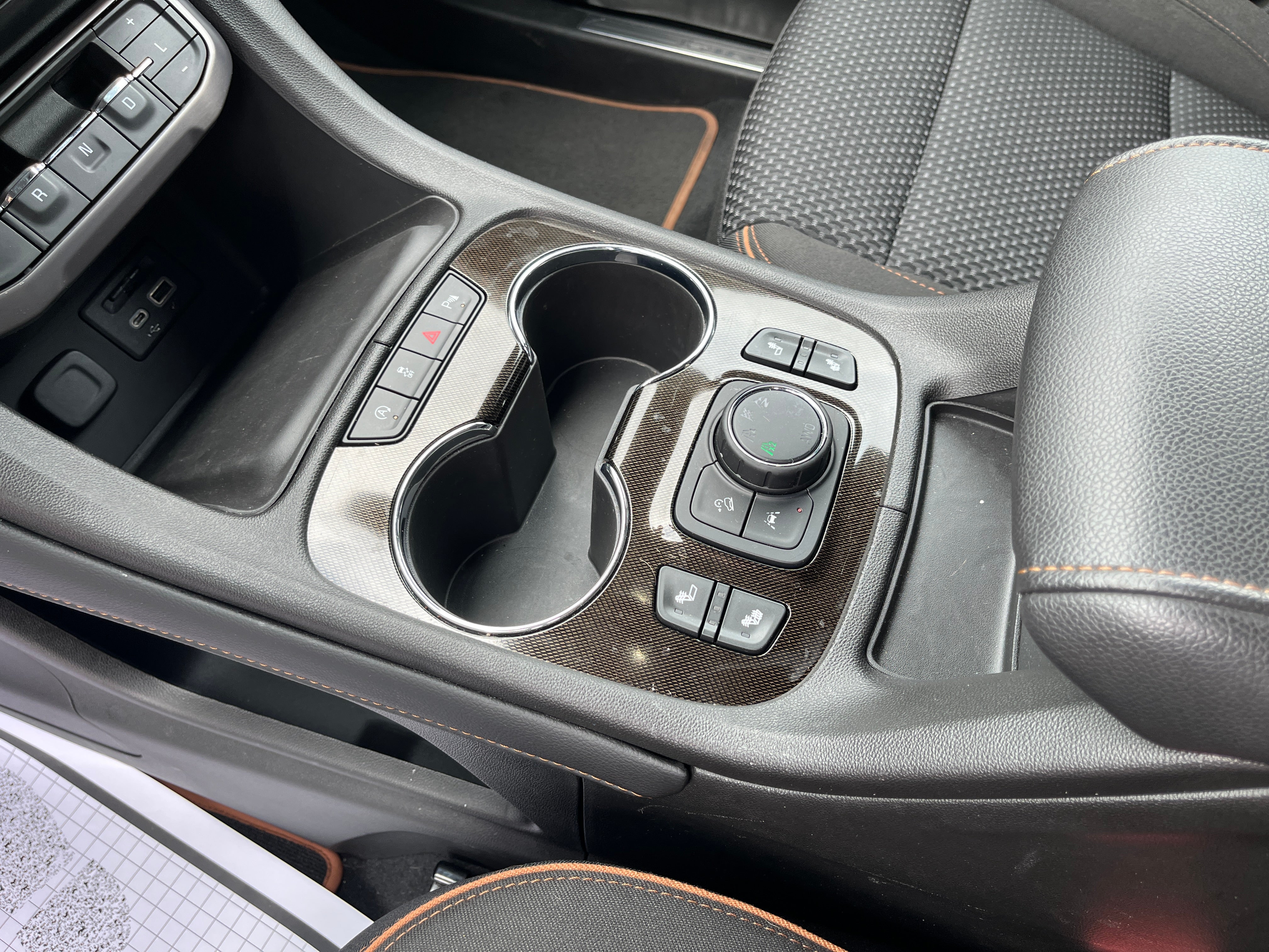 2023 GMC Acadia AT4