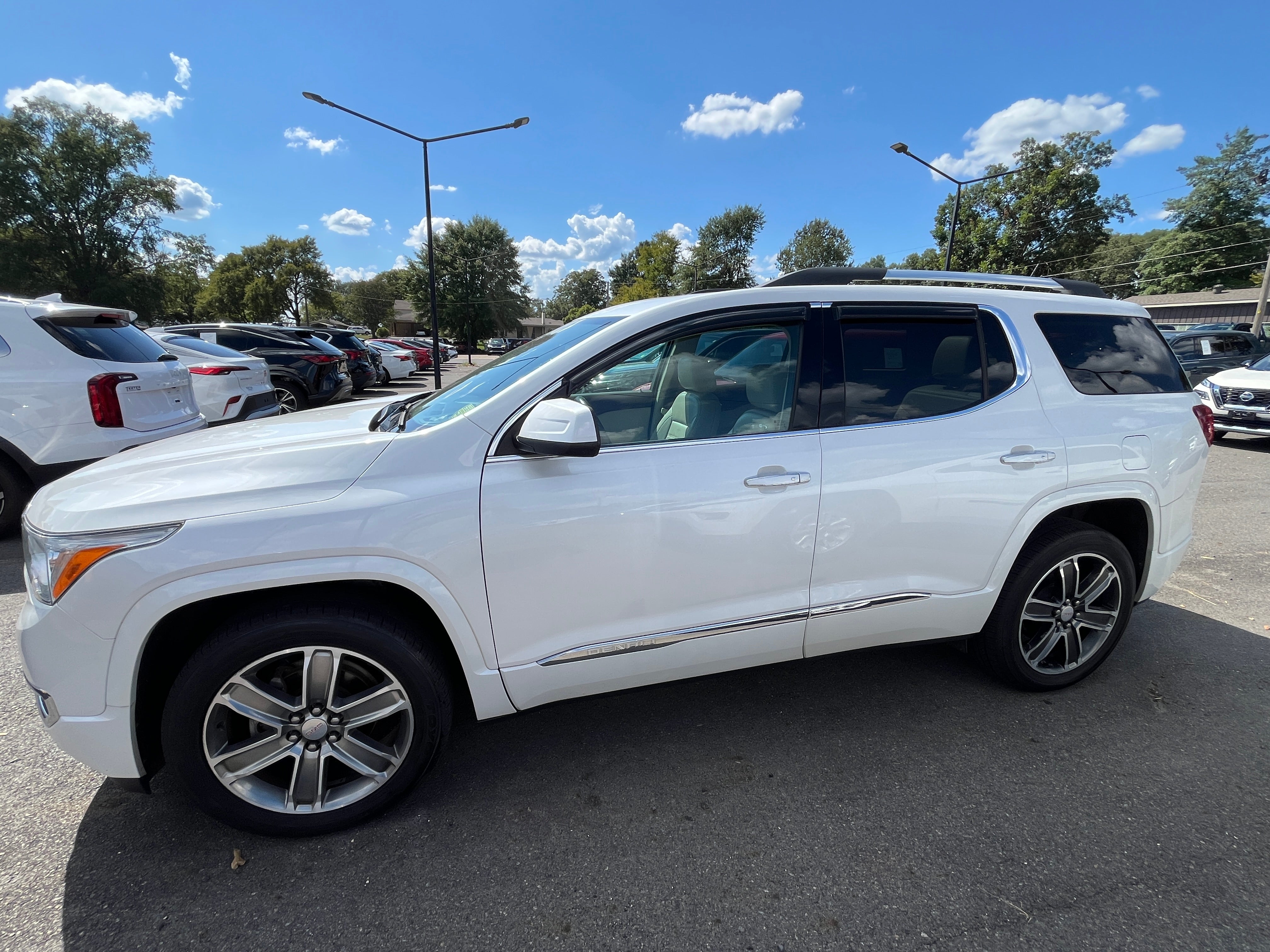 Used 2018 GMC Acadia Denali with VIN 1GKKNPLS3JZ113989 for sale in Malvern, AR