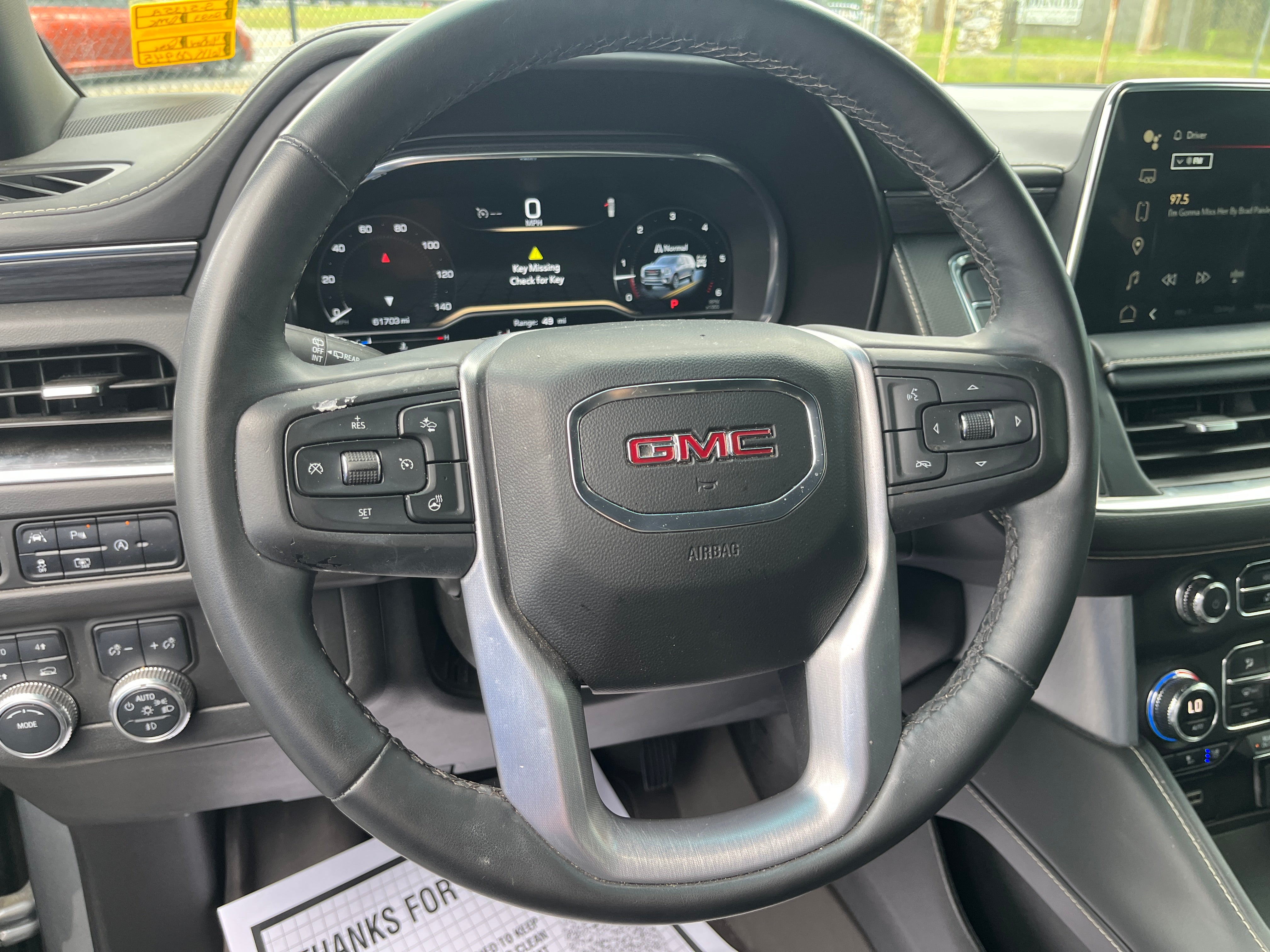 2023 GMC Yukon SLT