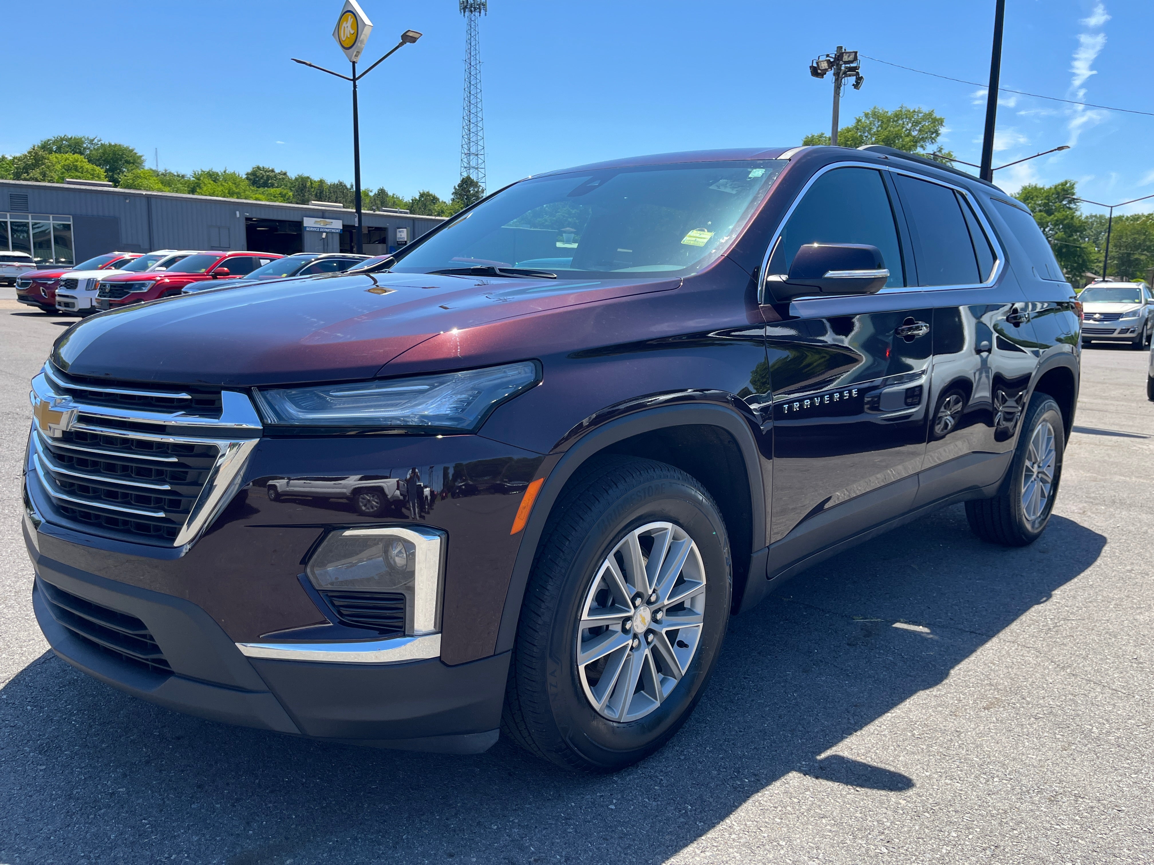 2023 Chevrolet Traverse LT Cloth