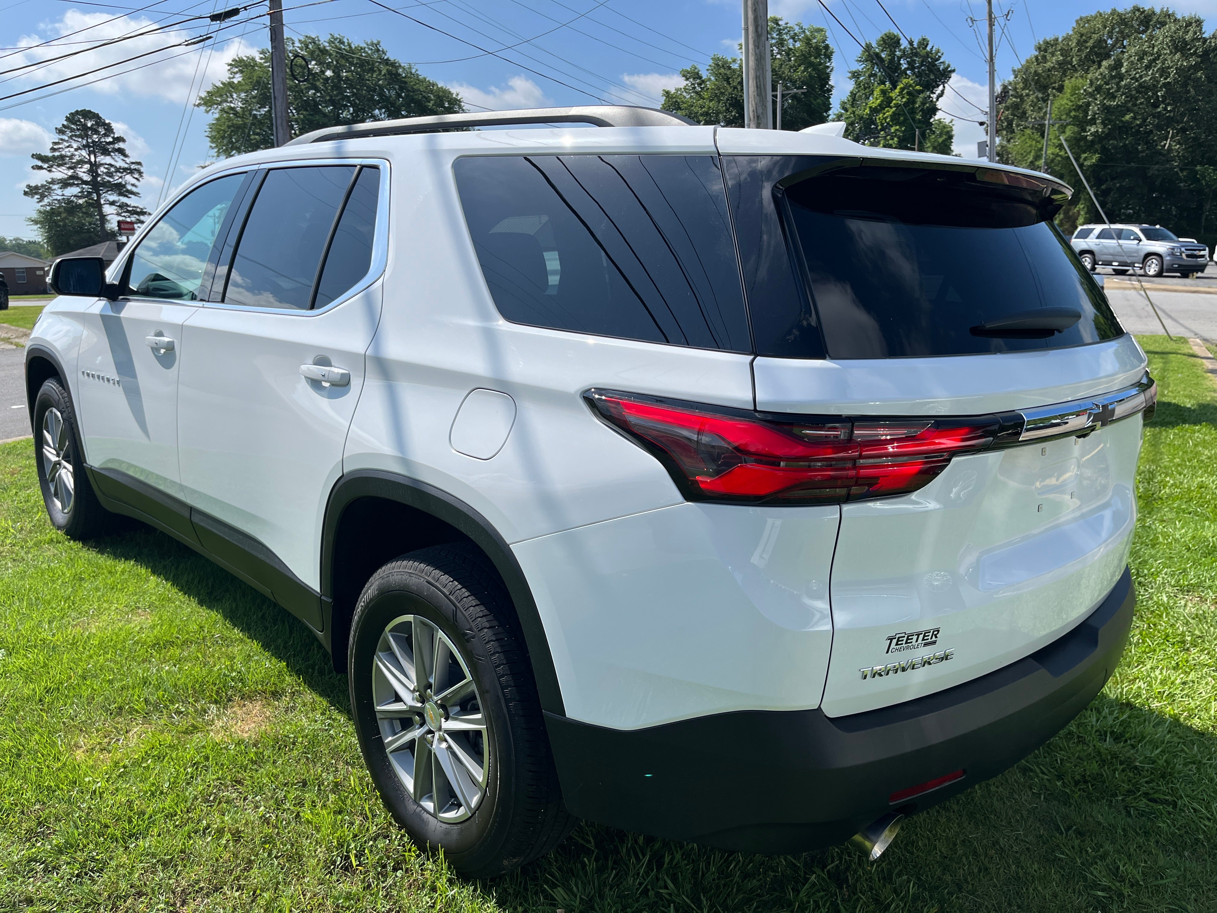 2023 Chevrolet Traverse LT Cloth