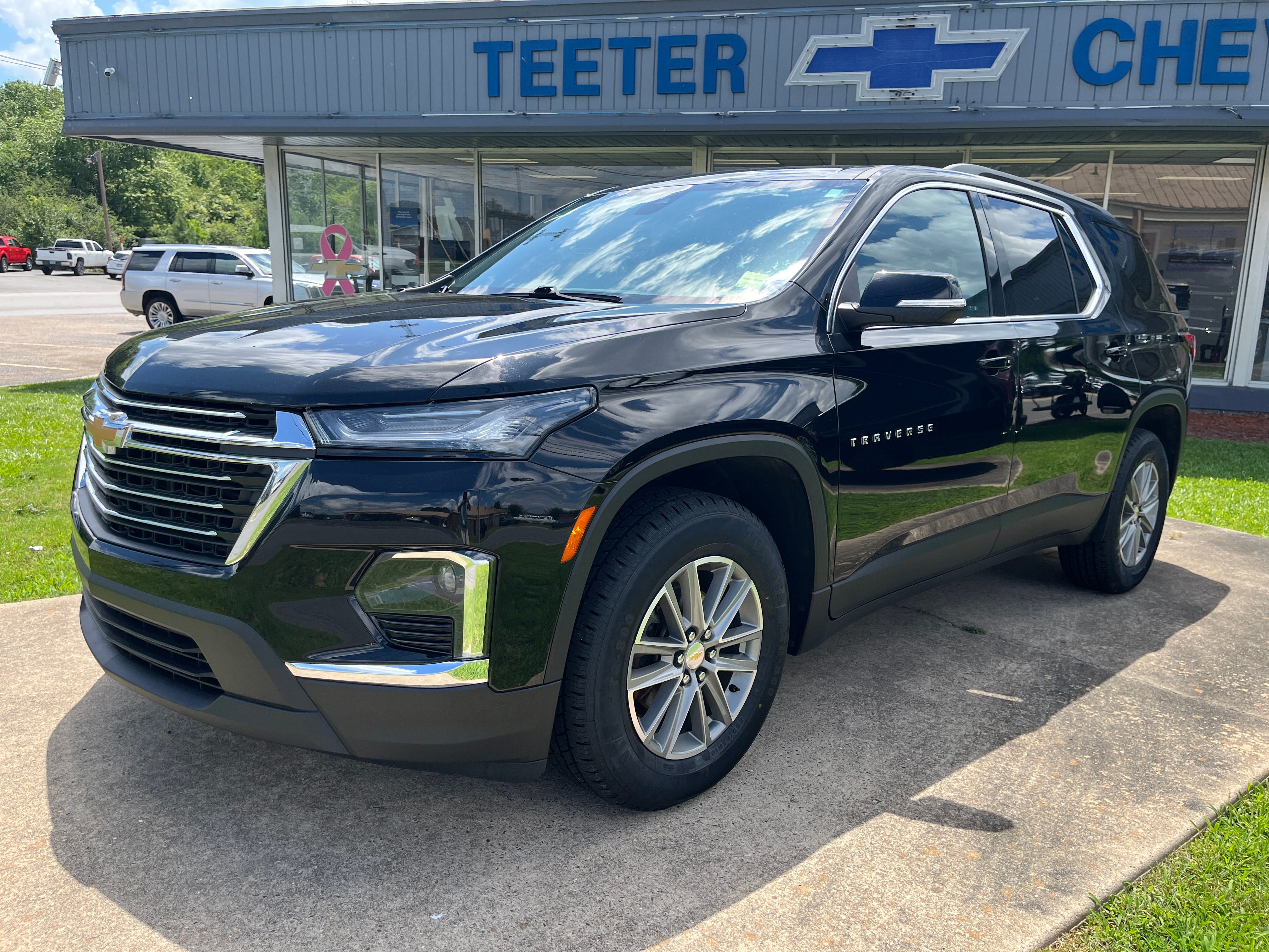 2023 Chevrolet Traverse LT Cloth