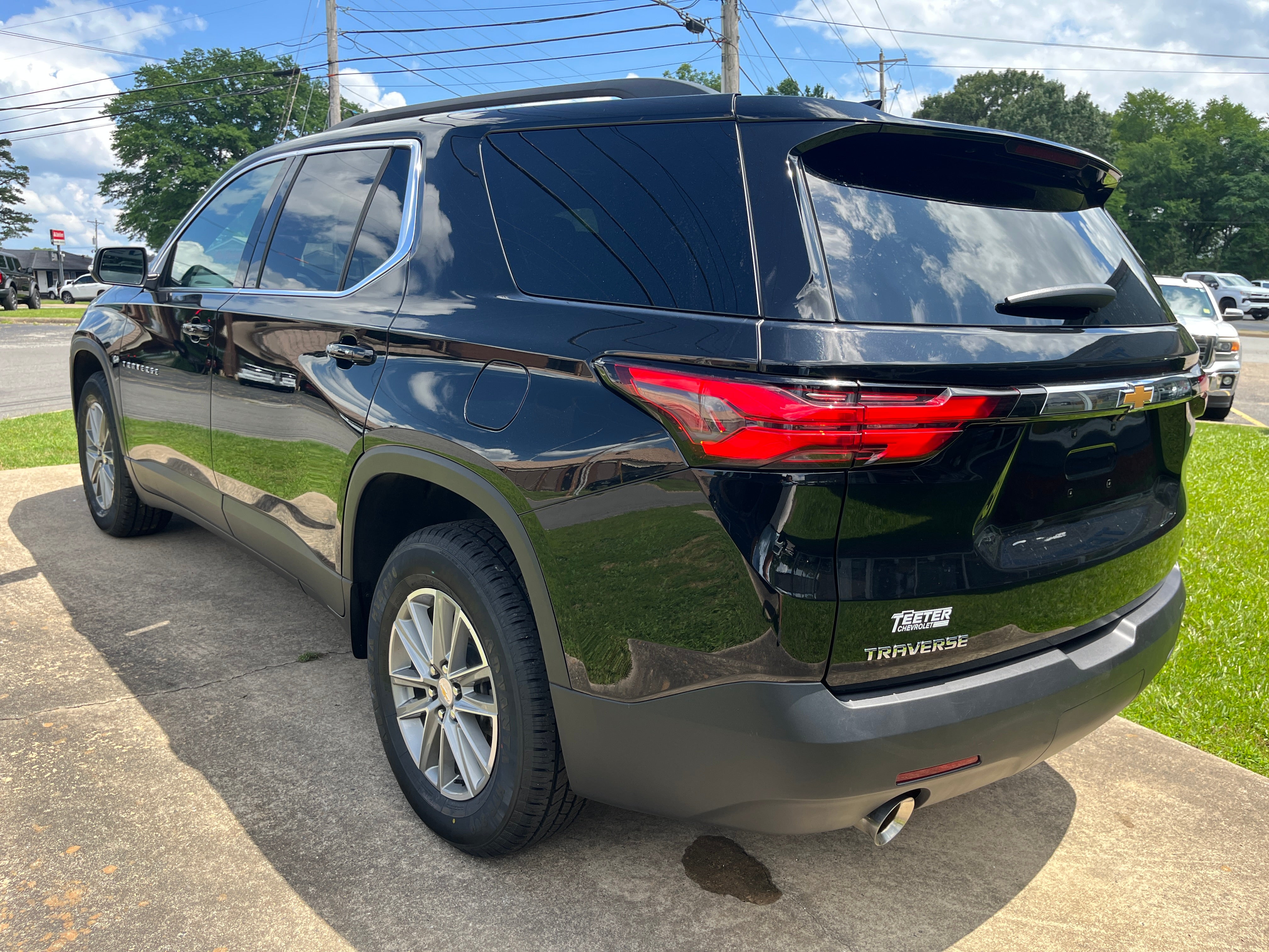 2023 Chevrolet Traverse LT Cloth