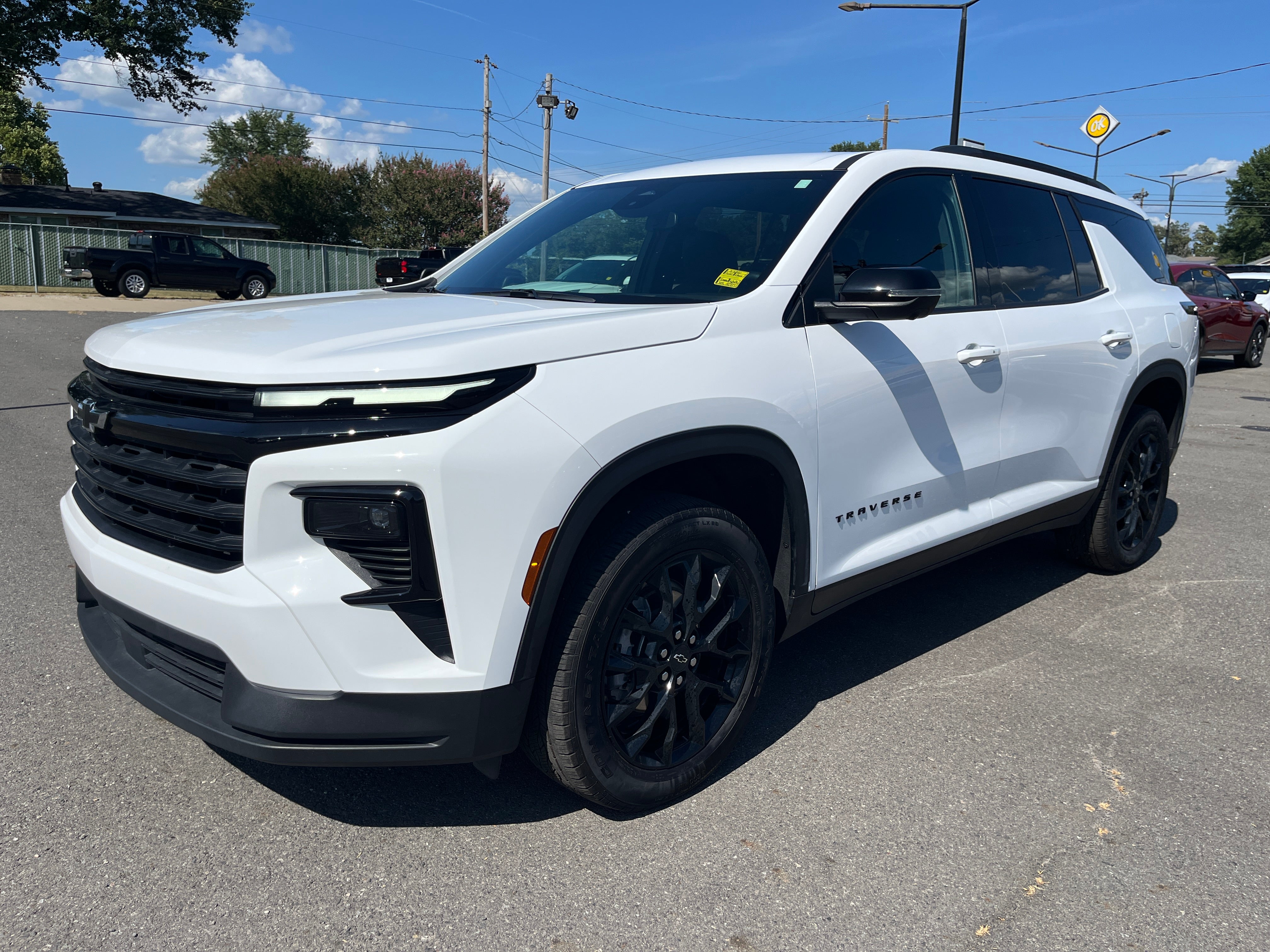 2025 Chevrolet Traverse LT