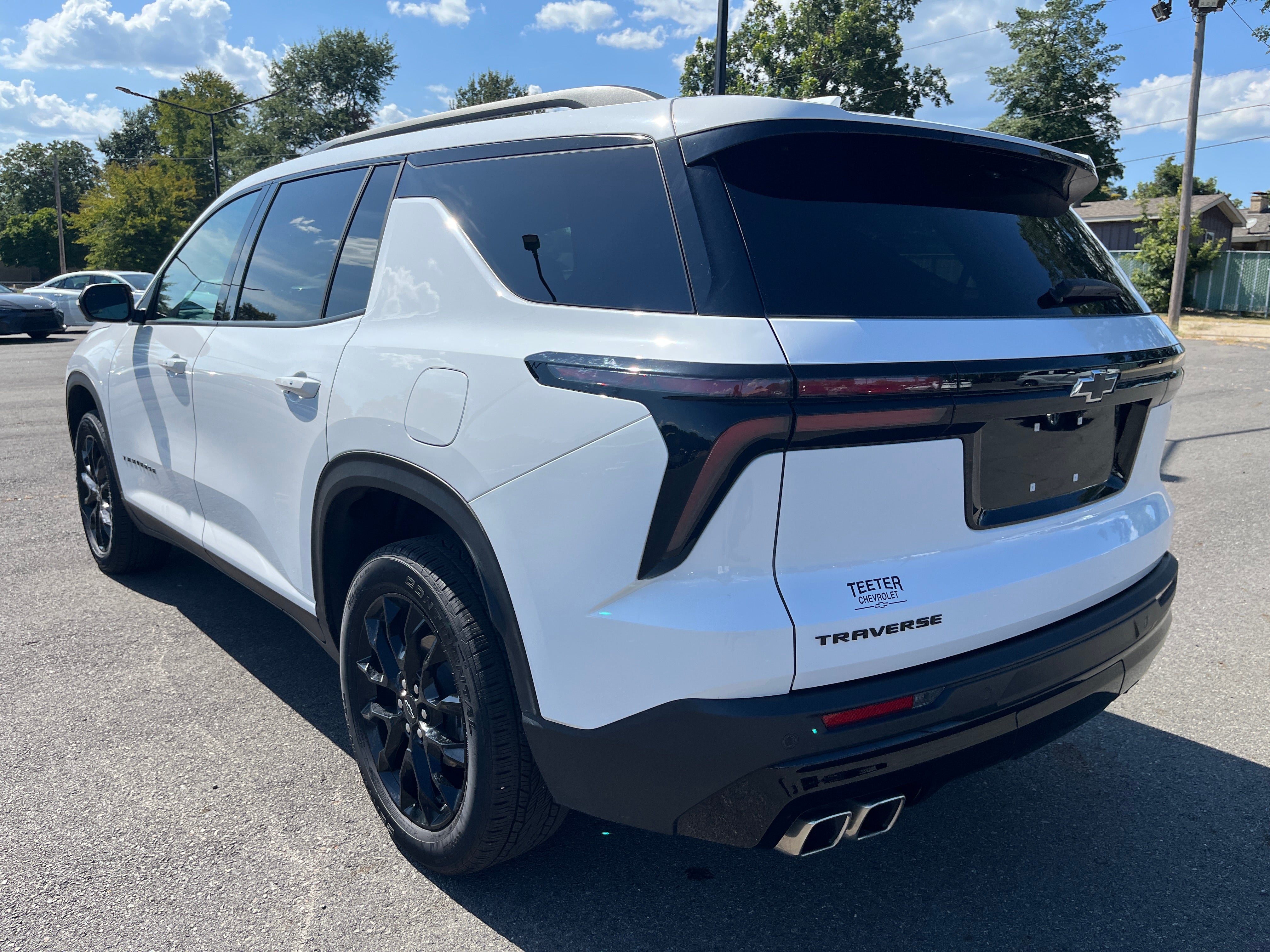 2025 Chevrolet Traverse LT