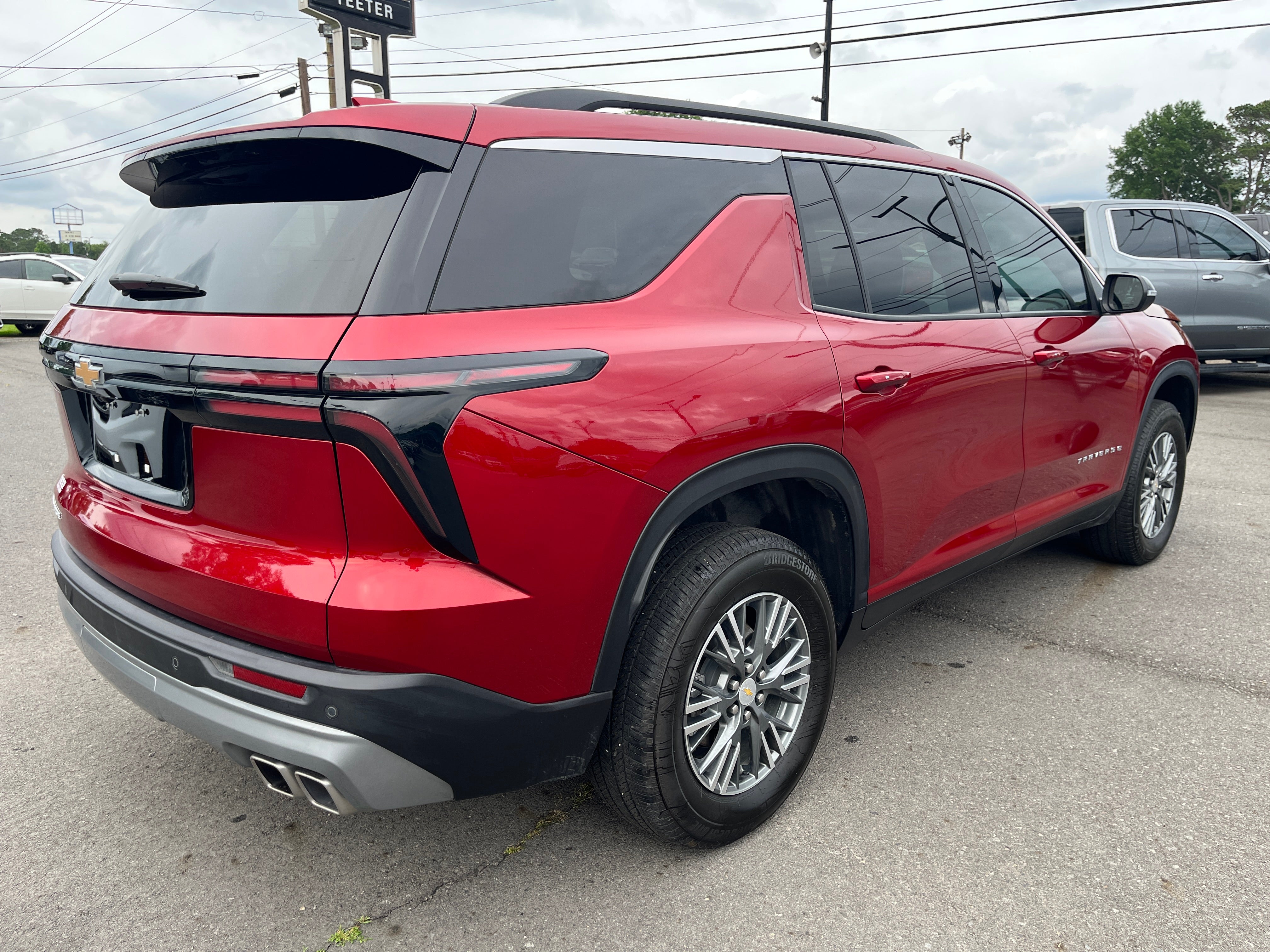 2025 Chevrolet Traverse LT
