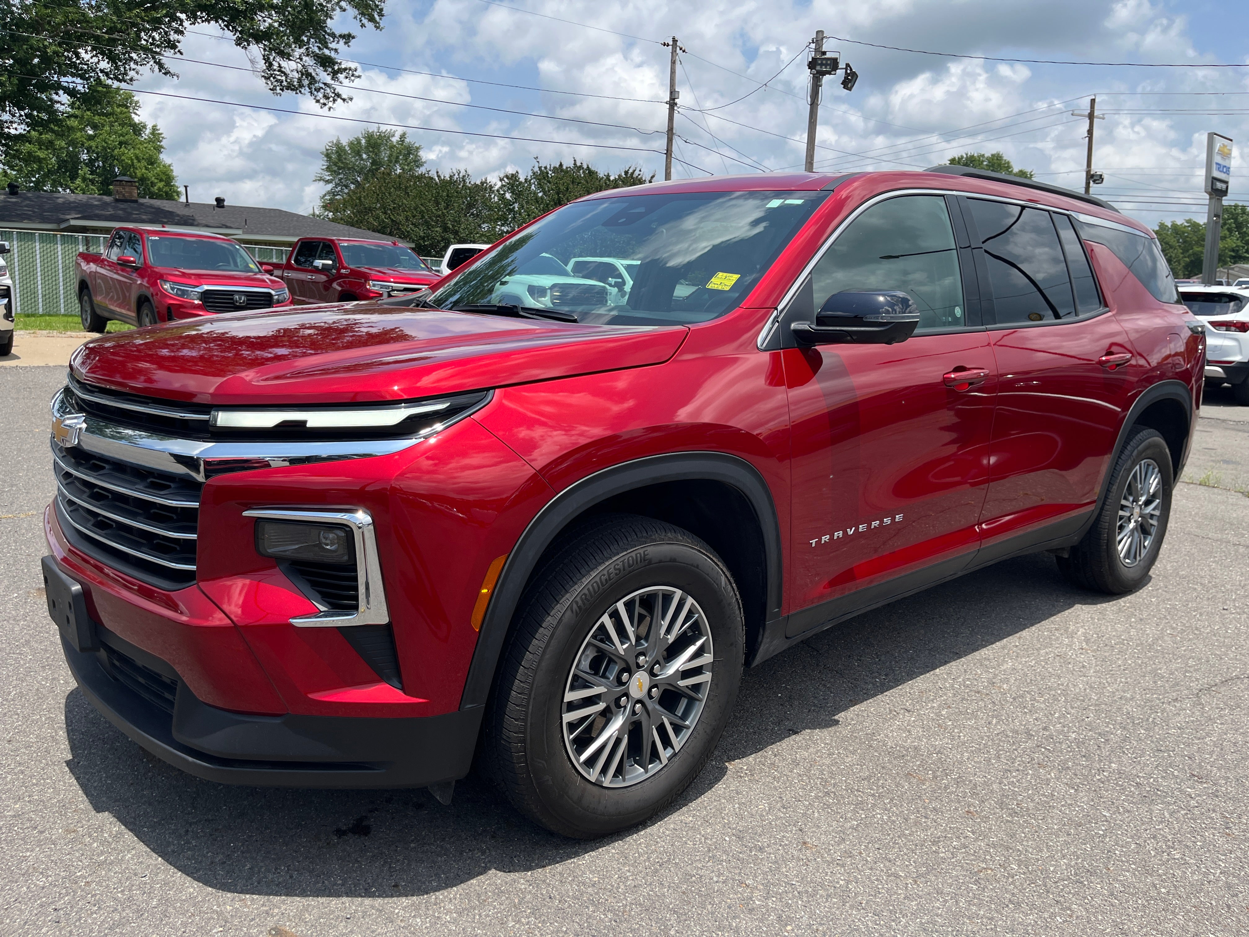 2024 Chevrolet Traverse LT