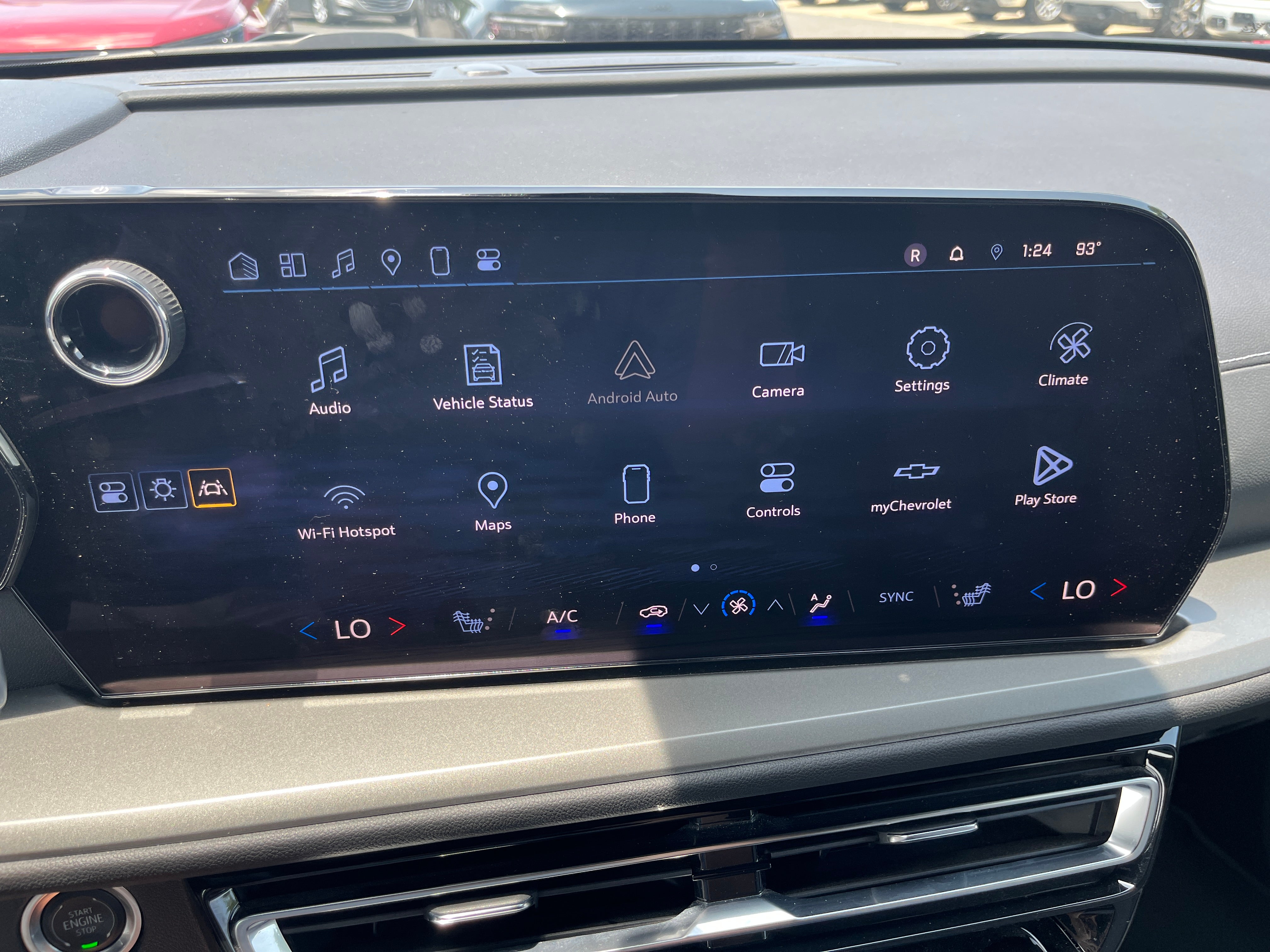 2024 Chevrolet Traverse LT