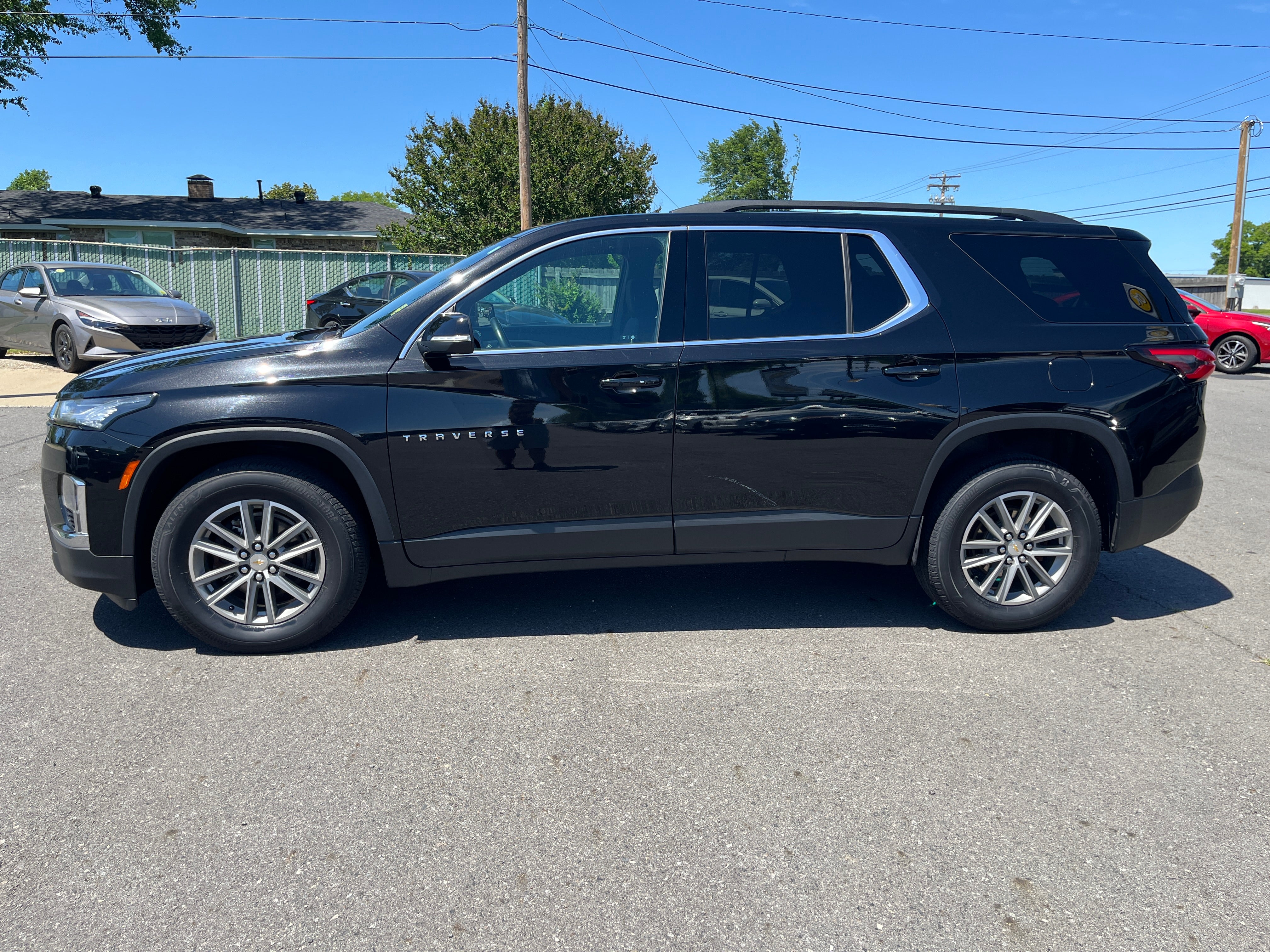 2023 Chevrolet Traverse LT Cloth