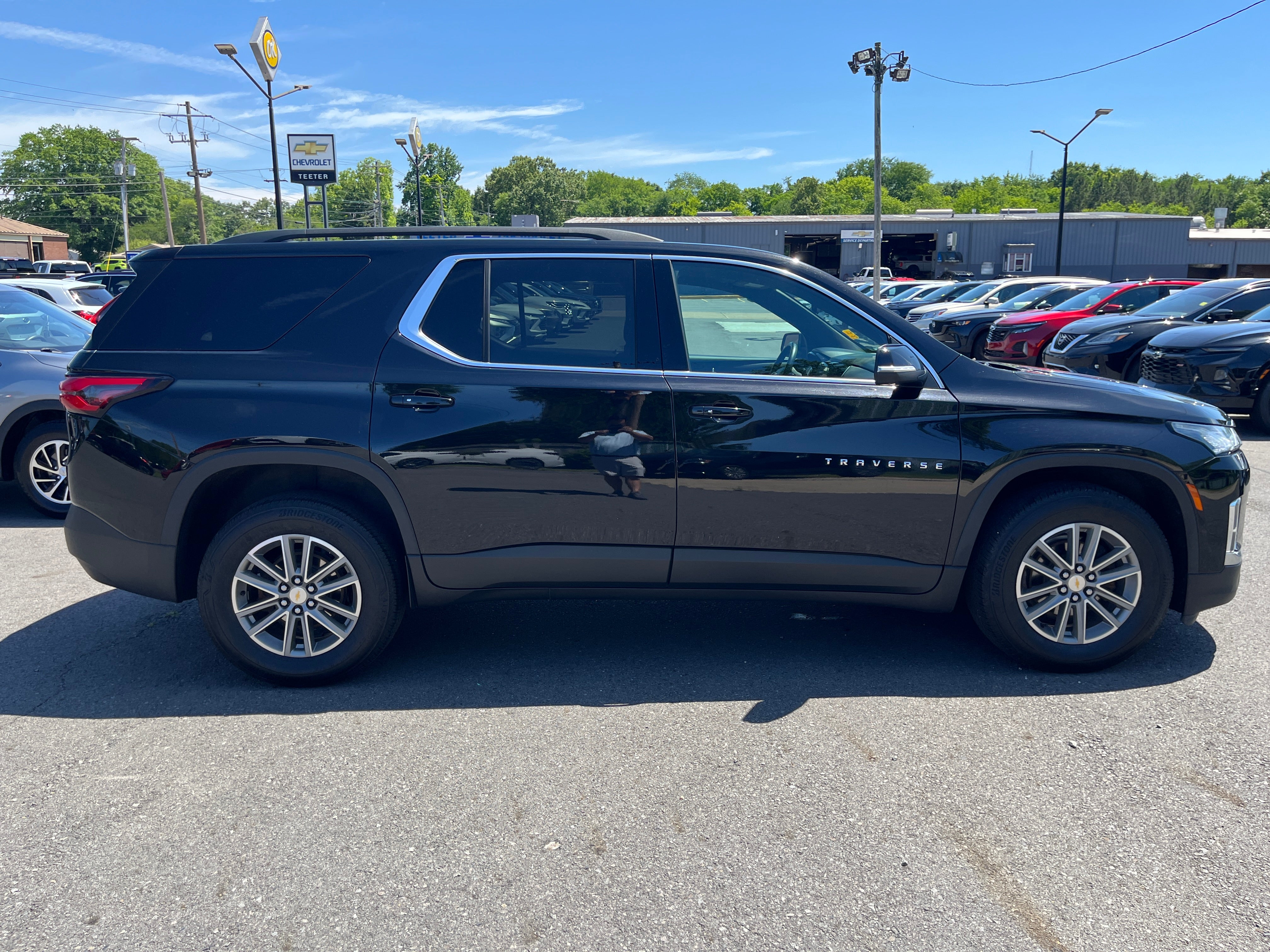2023 Chevrolet Traverse LT Cloth