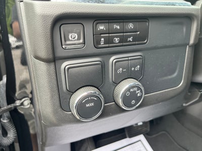 2025 Chevrolet Suburban LS