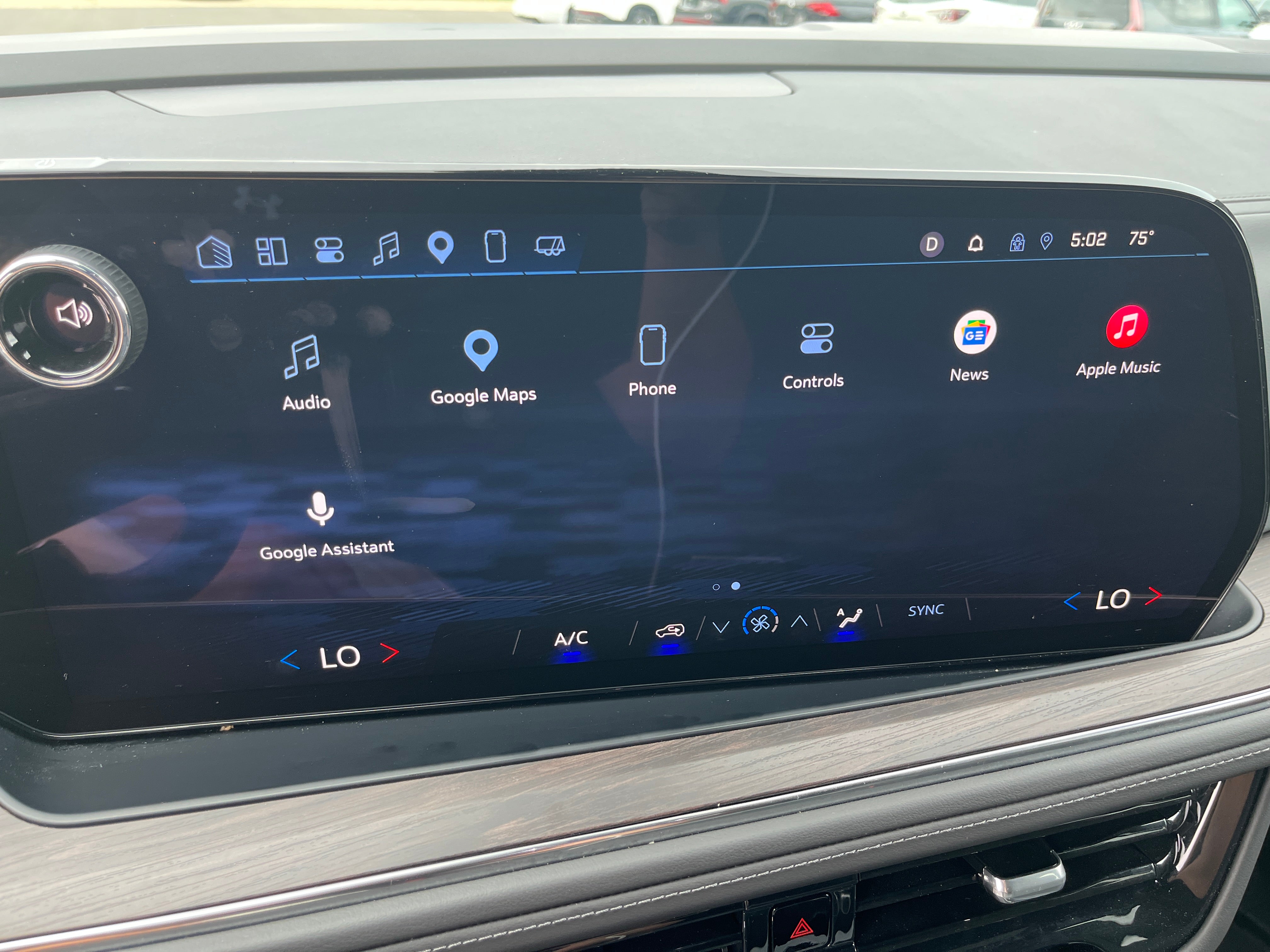 2025 Chevrolet Suburban LS