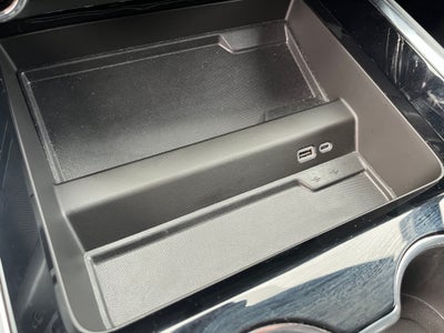 2025 Chevrolet Suburban LS