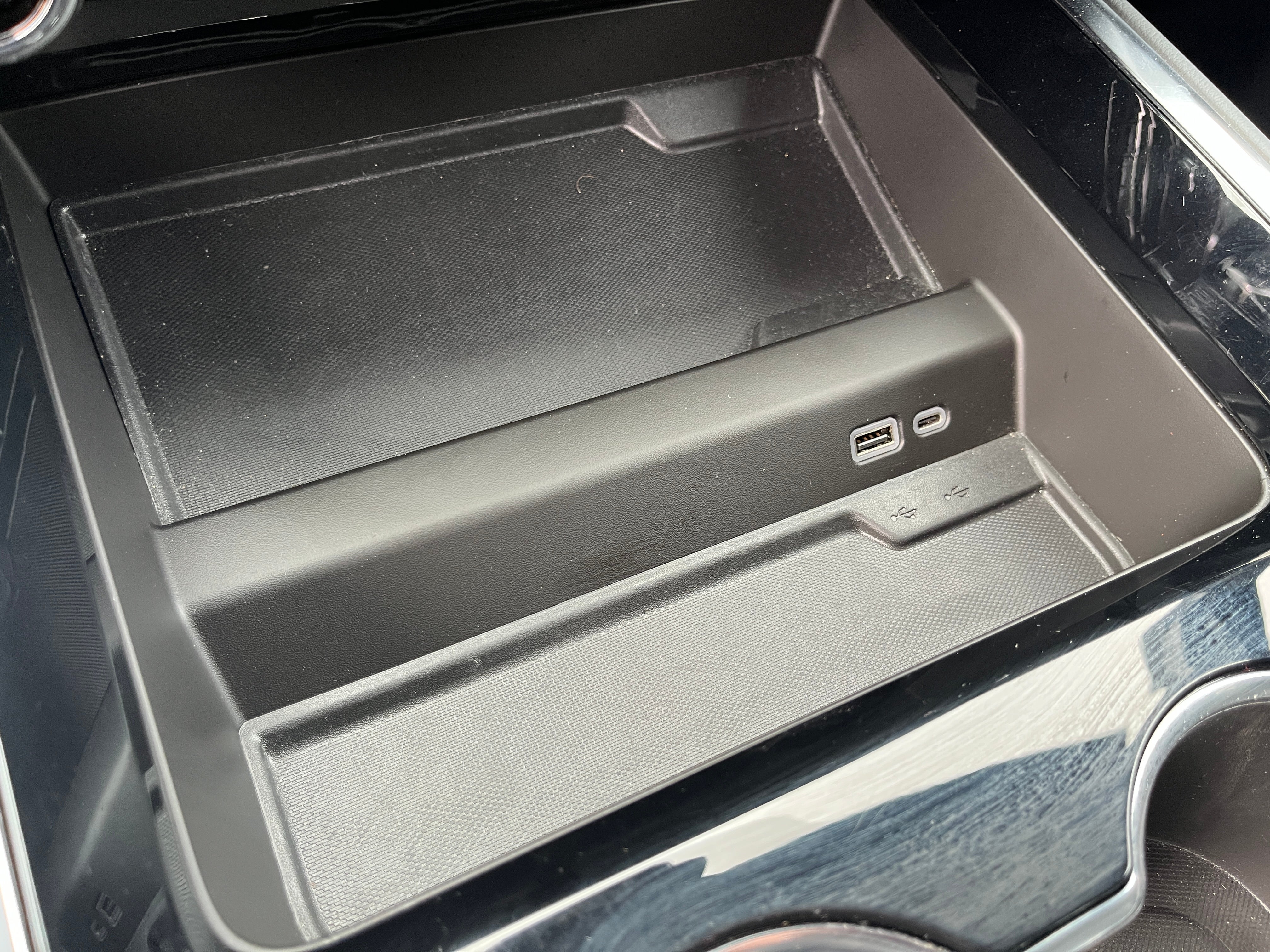 2025 Chevrolet Suburban LS