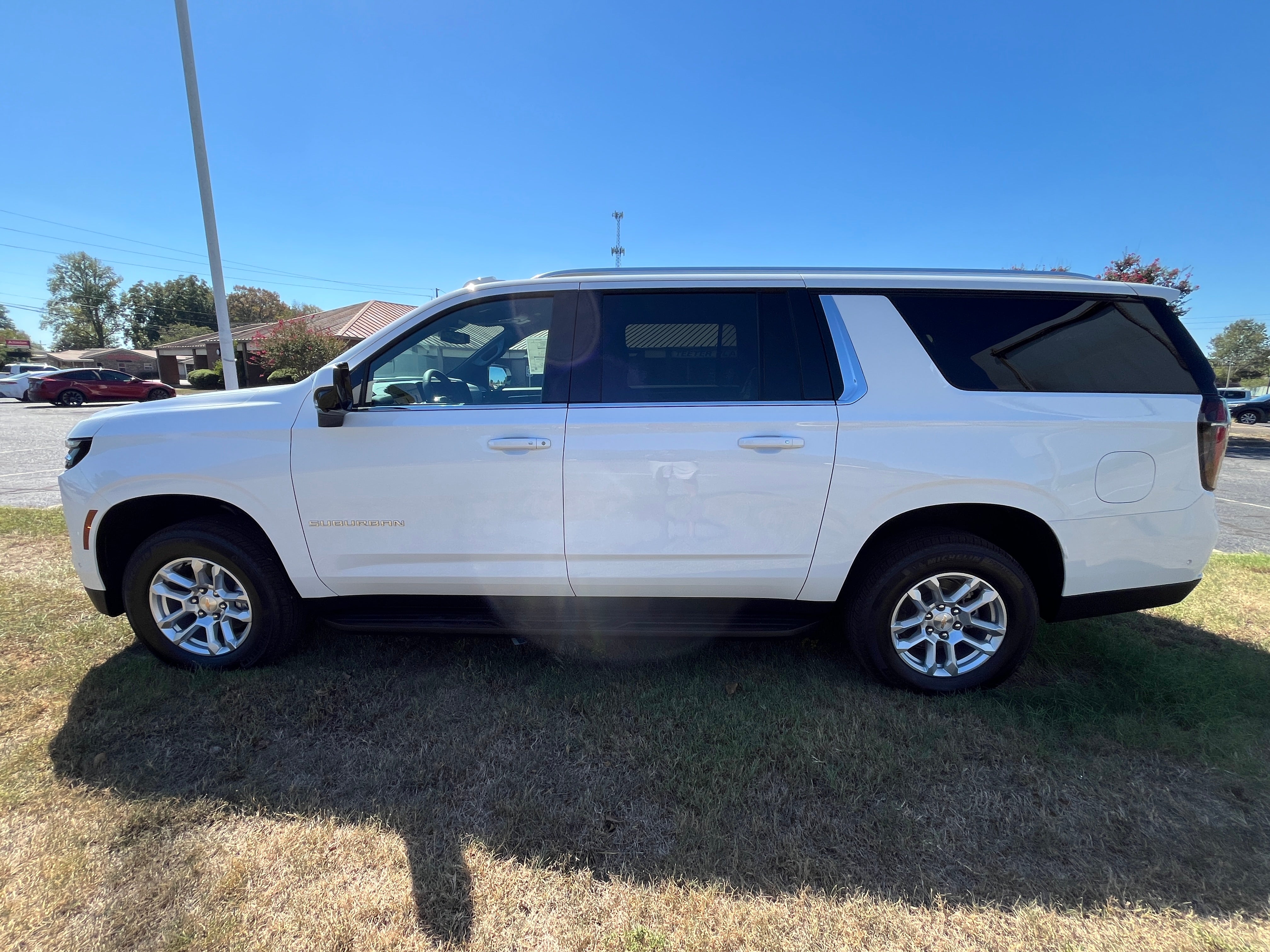 2027 Chevrolet Suburban LS