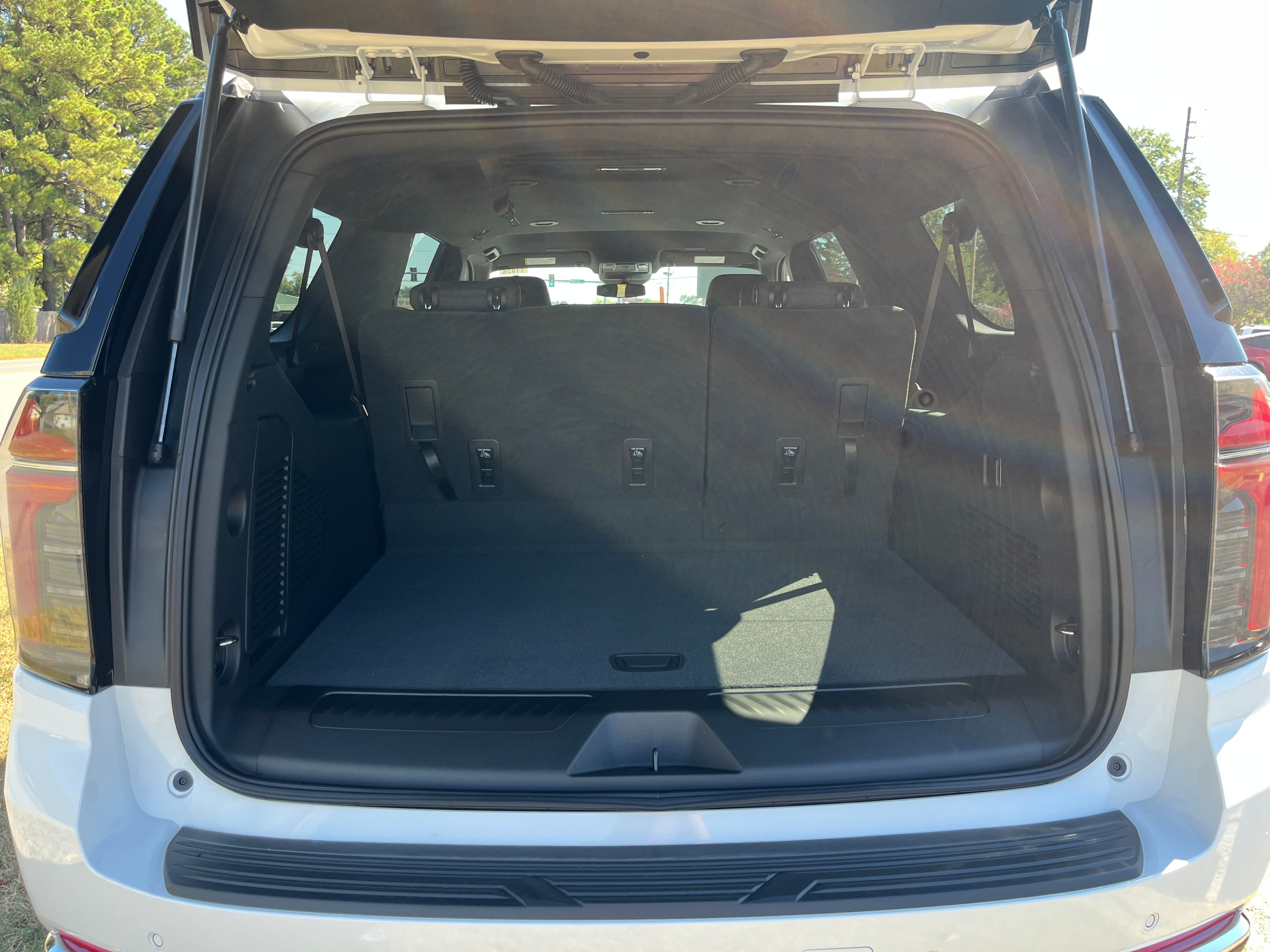 2027 Chevrolet Suburban LS