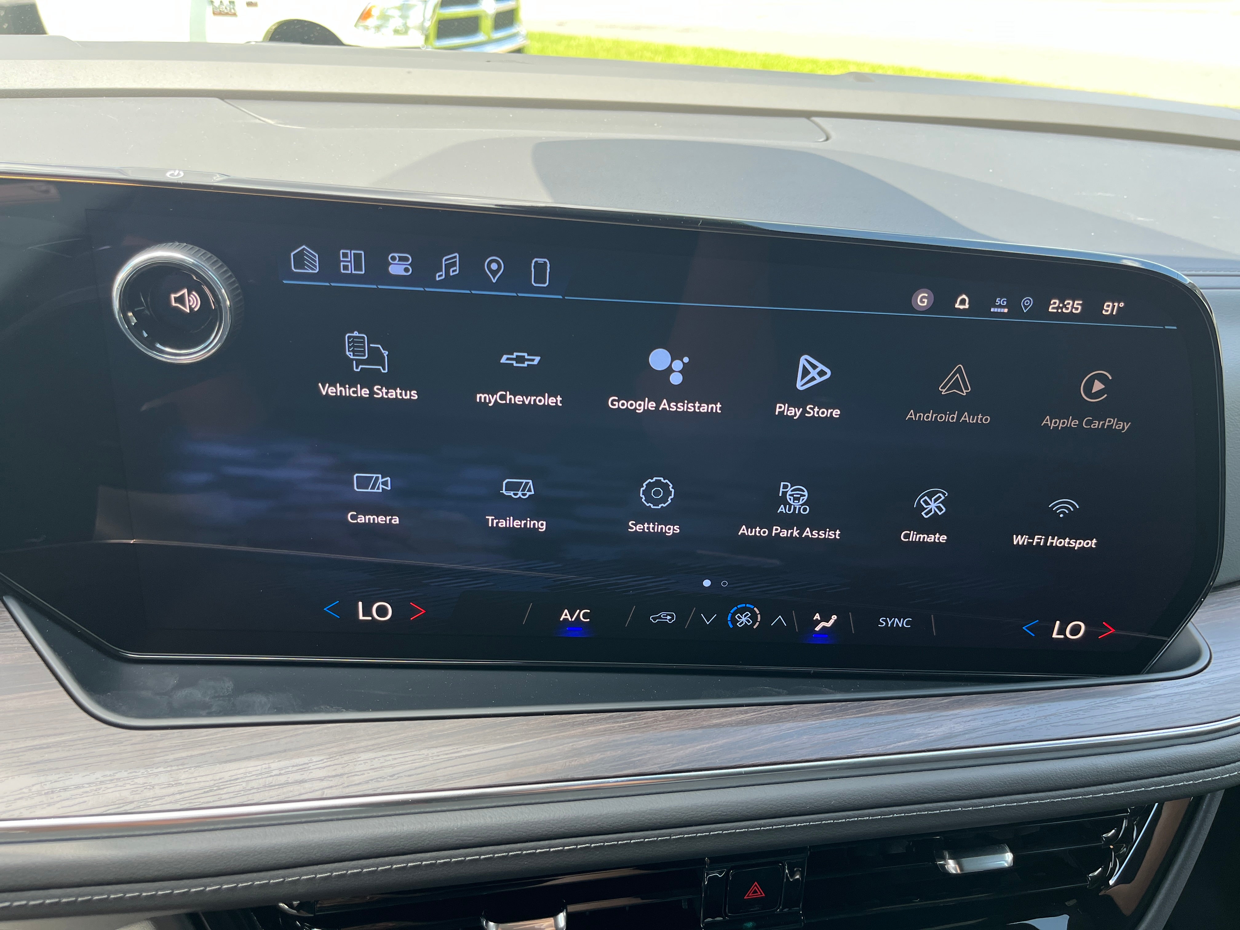2026 Chevrolet Tahoe LS