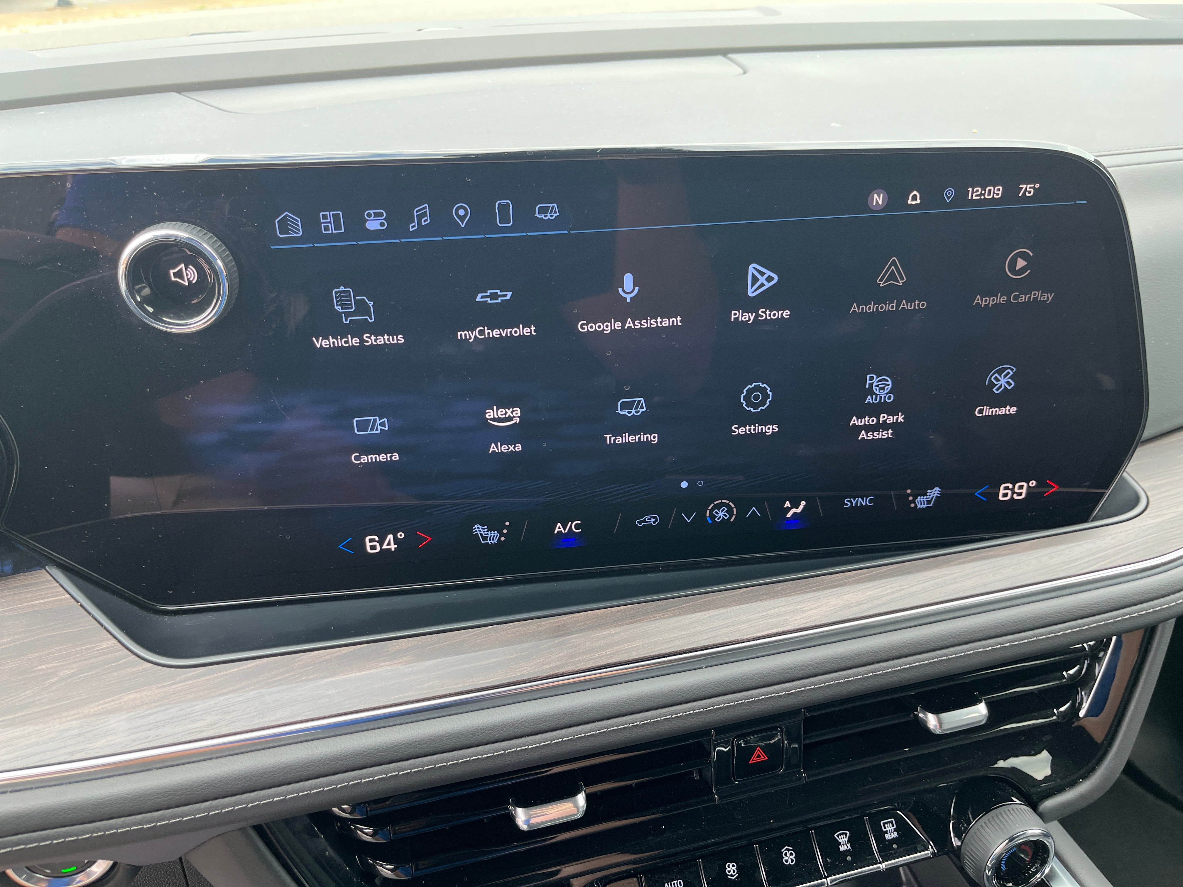 2025 Chevrolet Tahoe LT