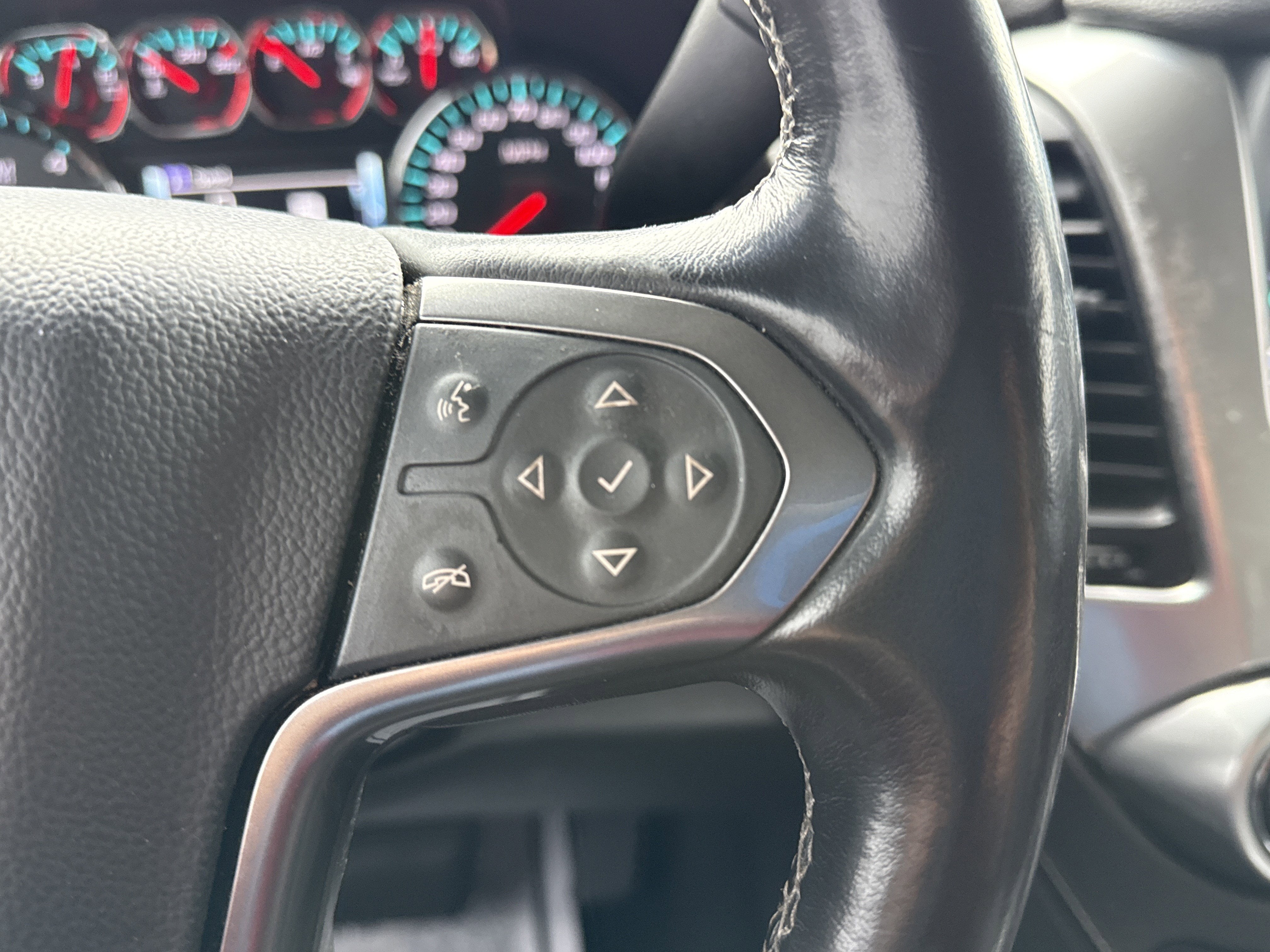 2020 Chevrolet Suburban Base