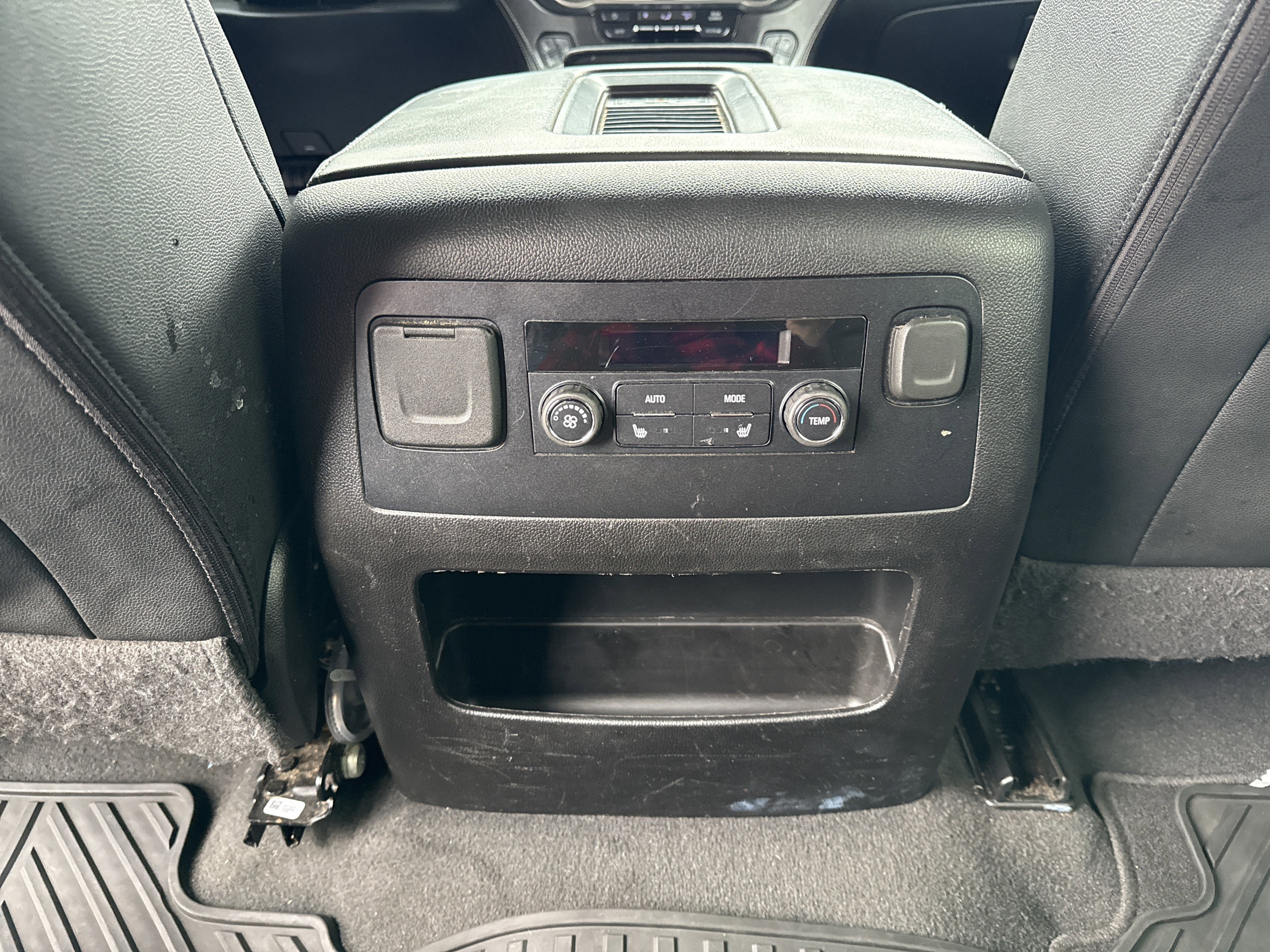 2020 Chevrolet Suburban Base