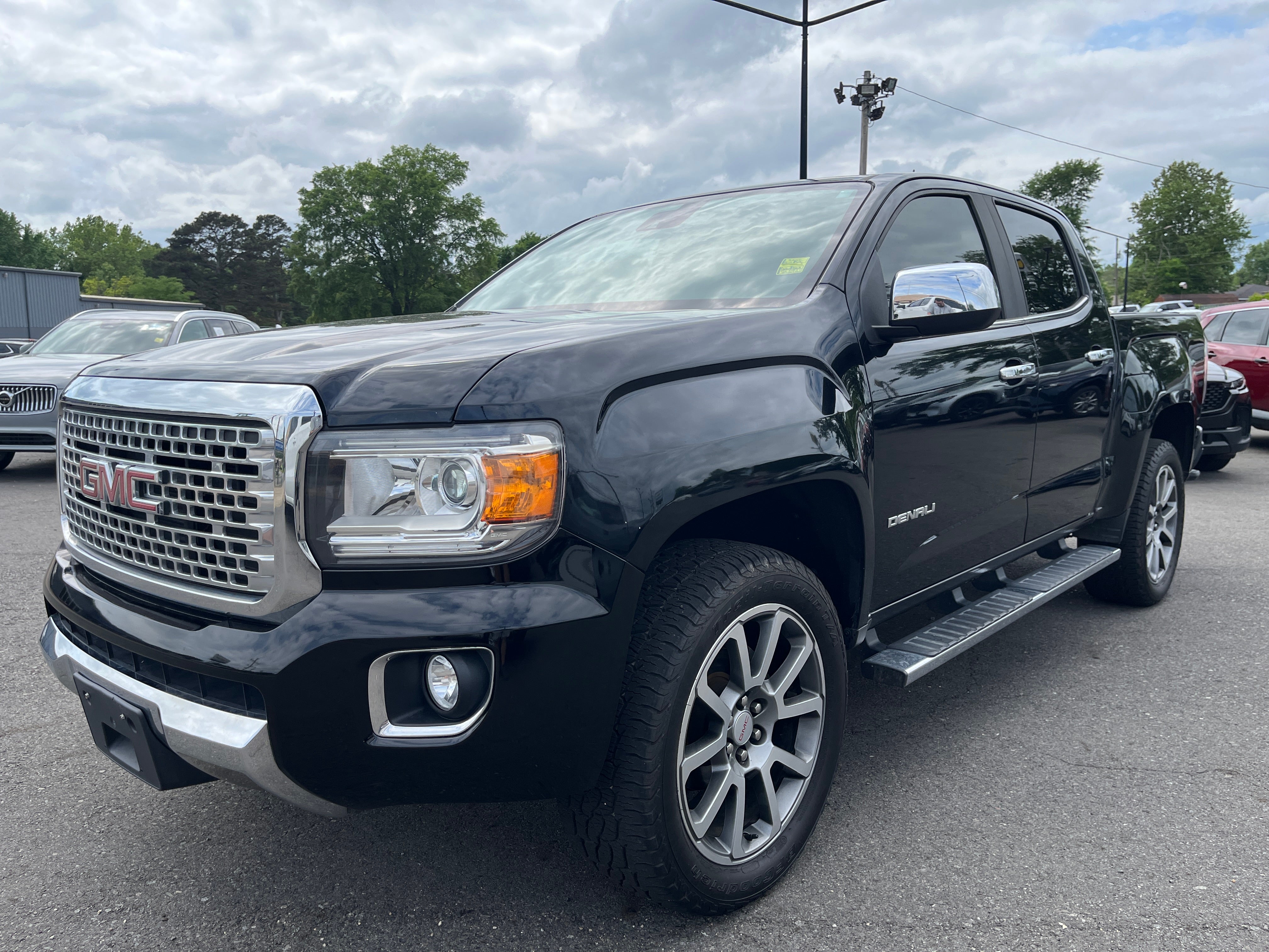 2019 GMC Canyon 4WD Denali Crew Cab Short Box's photo