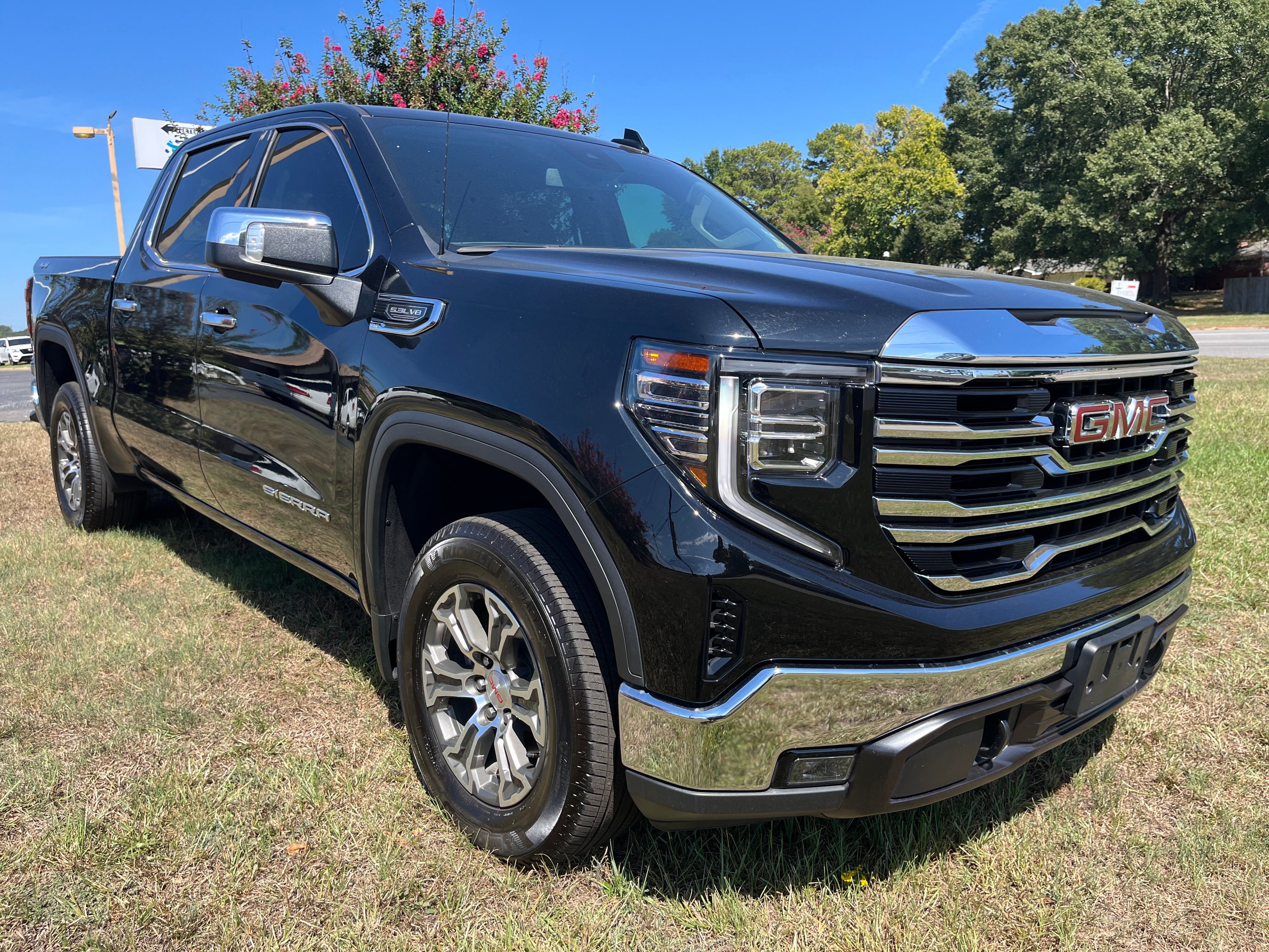 2024 GMC Sierra 1500 SLT