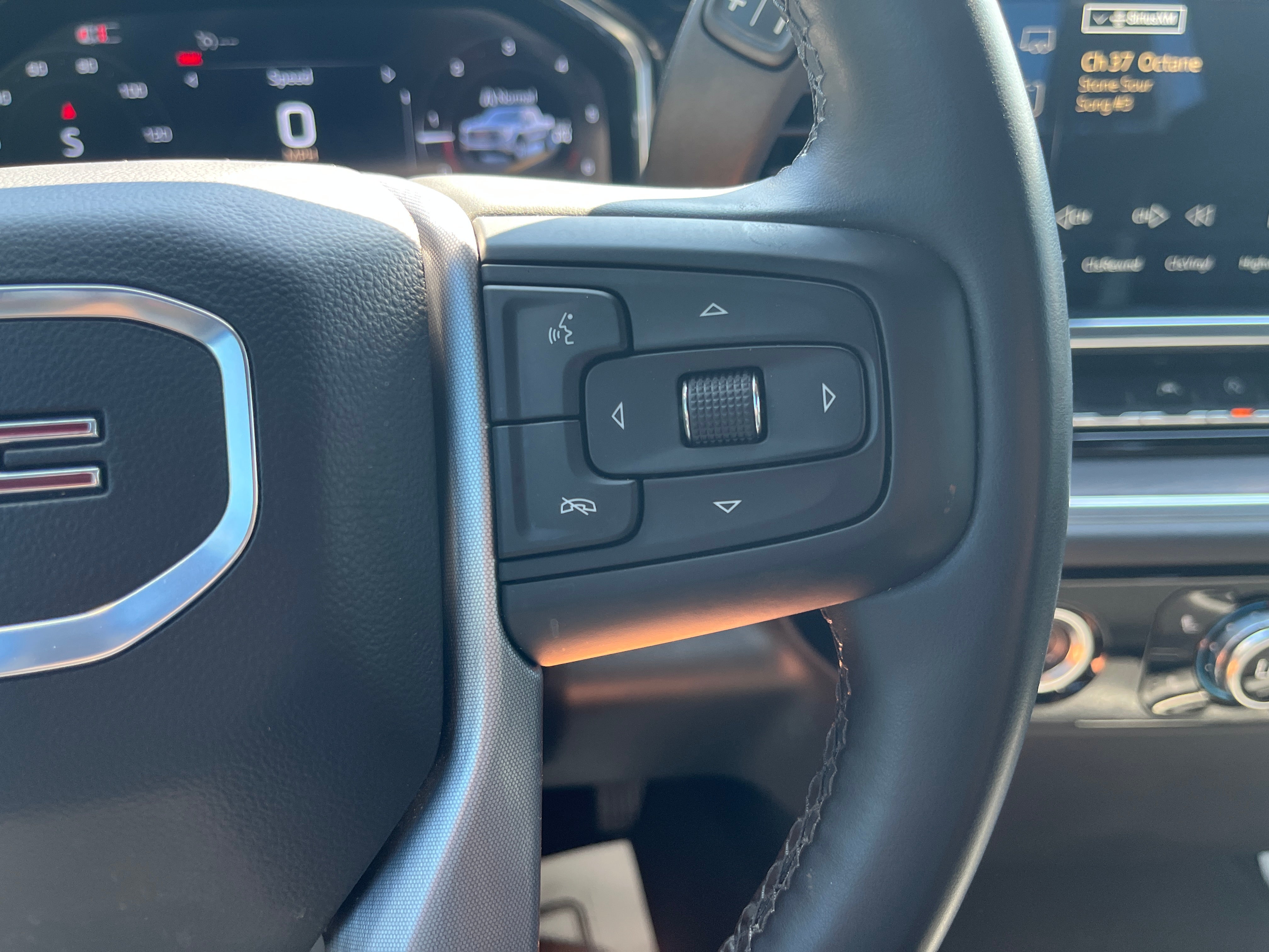 2024 GMC Sierra 1500 SLT - Photo 21