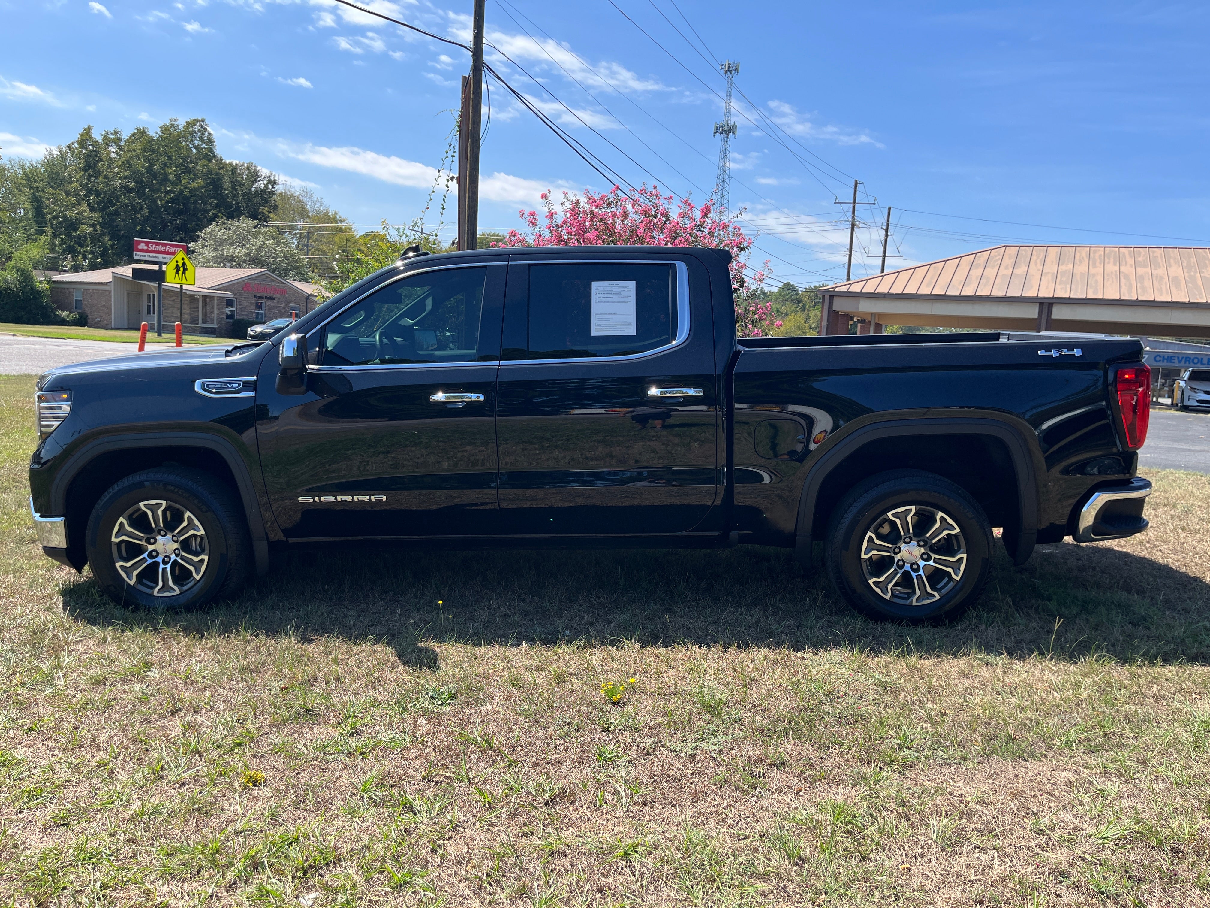 2024 GMC Sierra 1500 SLT
