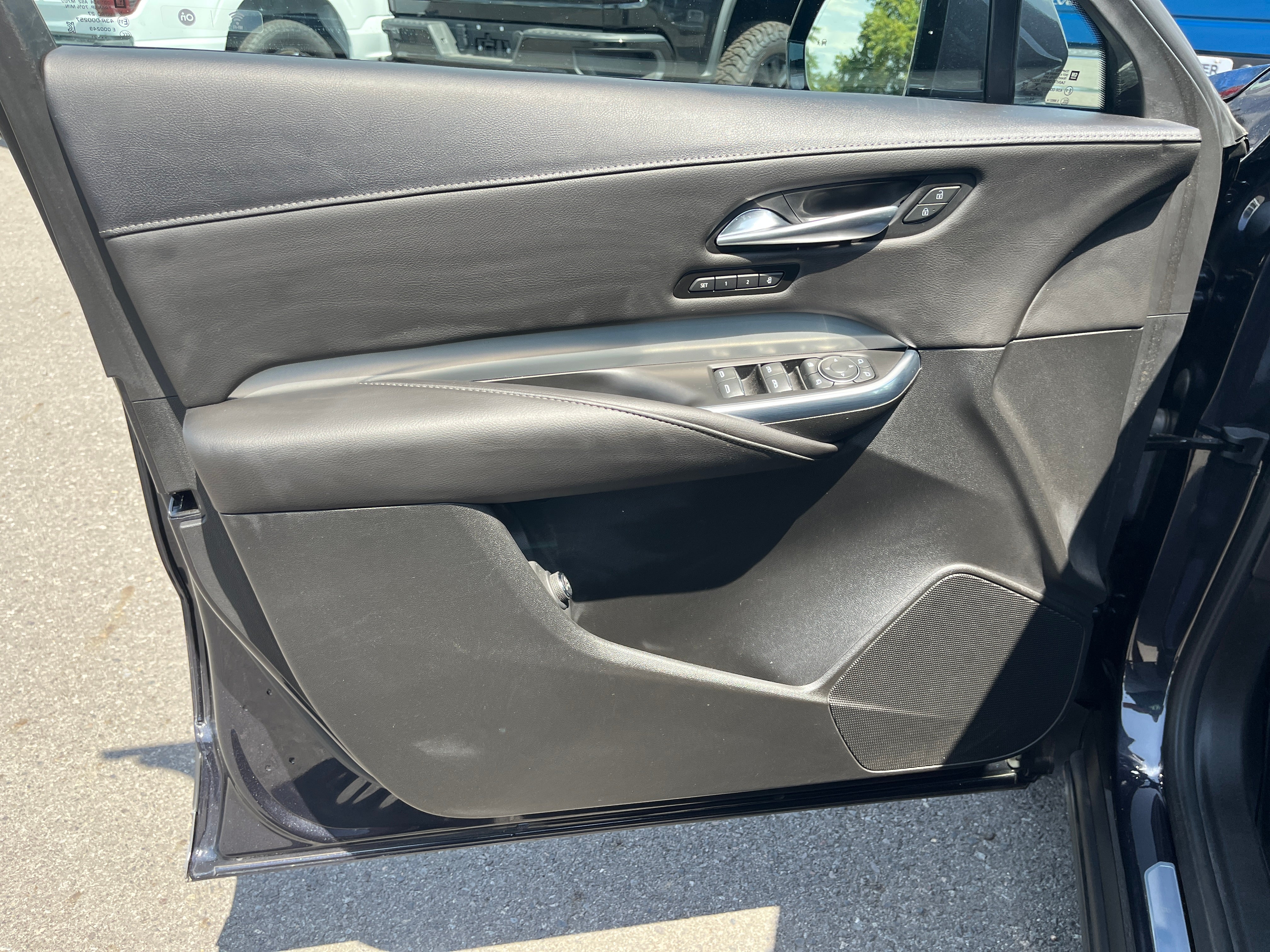 2022 Cadillac XT4 AWD Premium Luxury