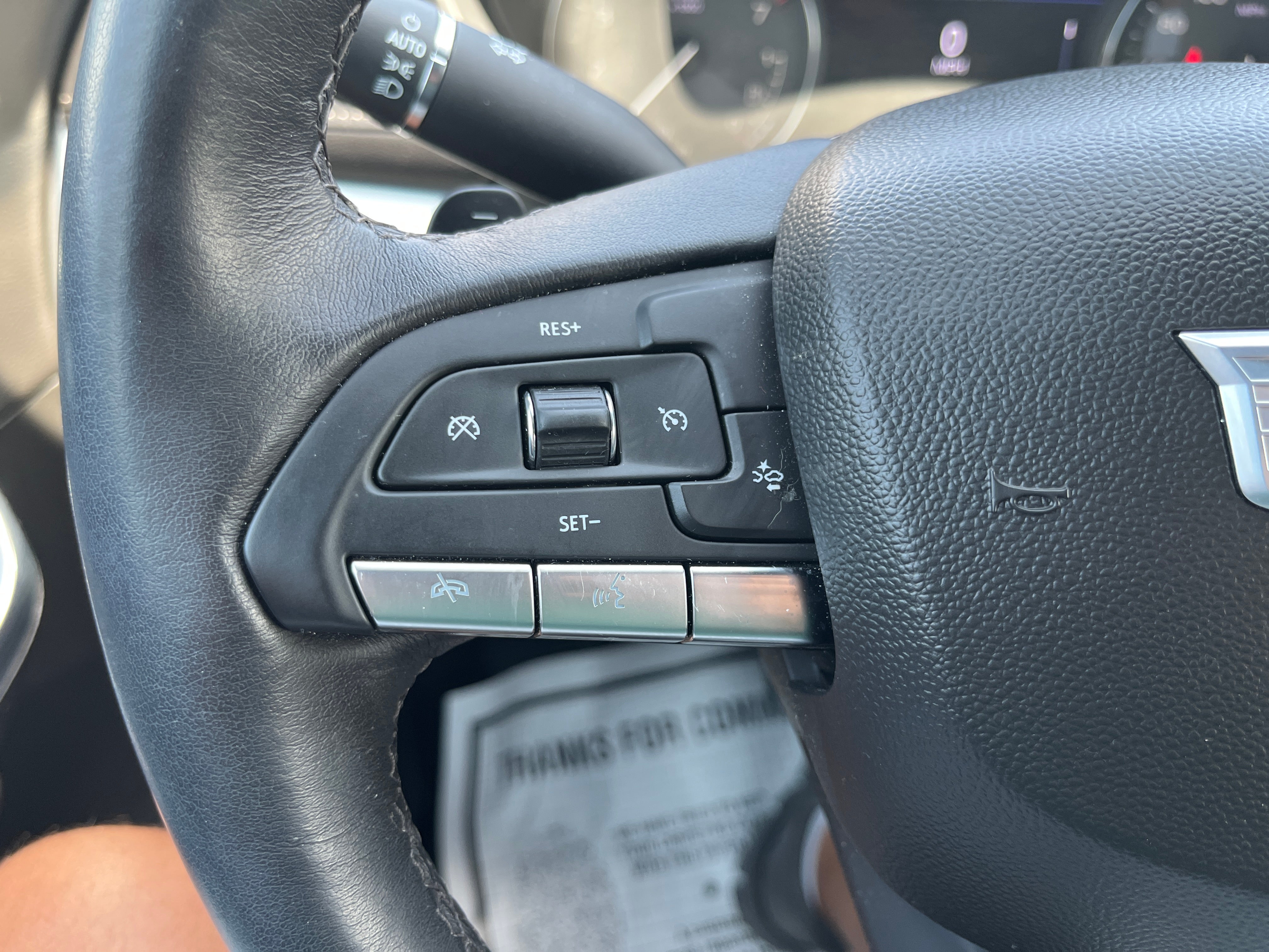2022 Cadillac XT4 AWD Premium Luxury