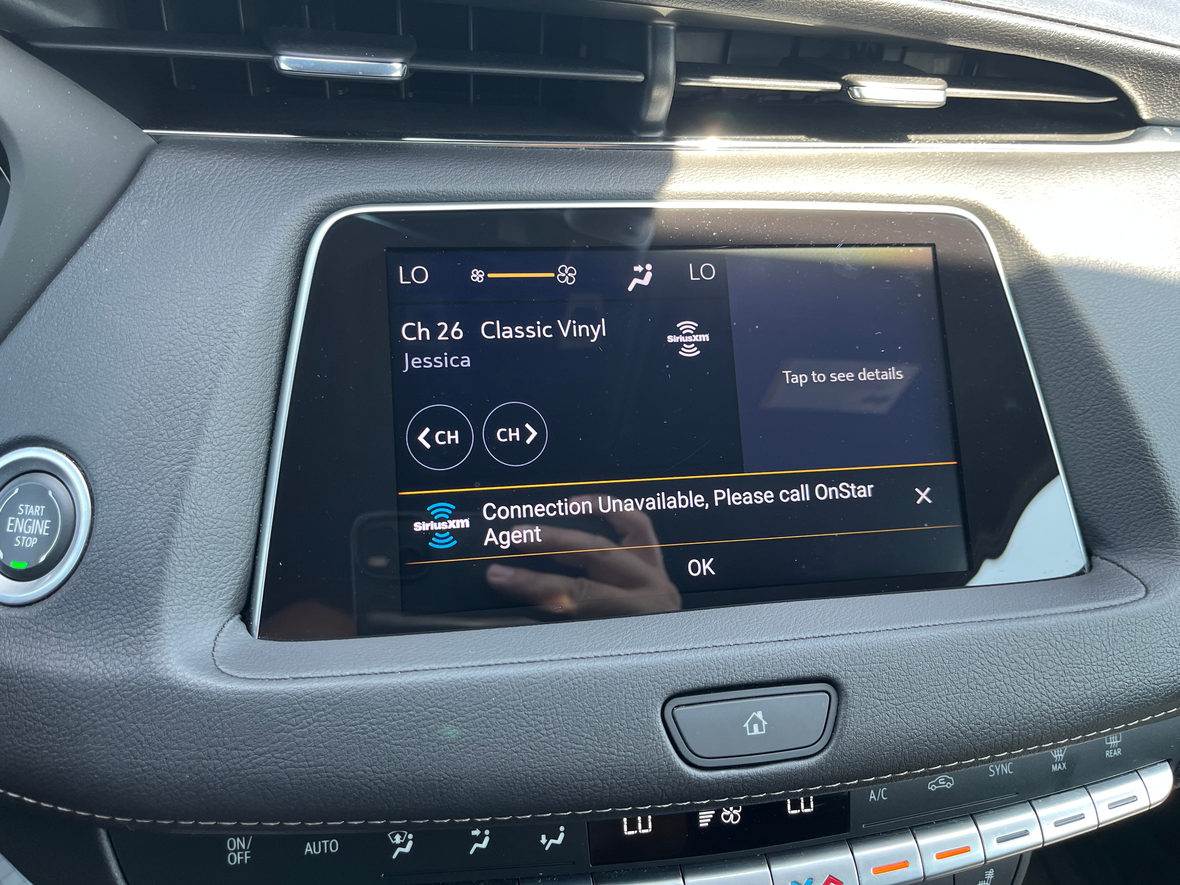 2022 Cadillac XT4 AWD Premium Luxury