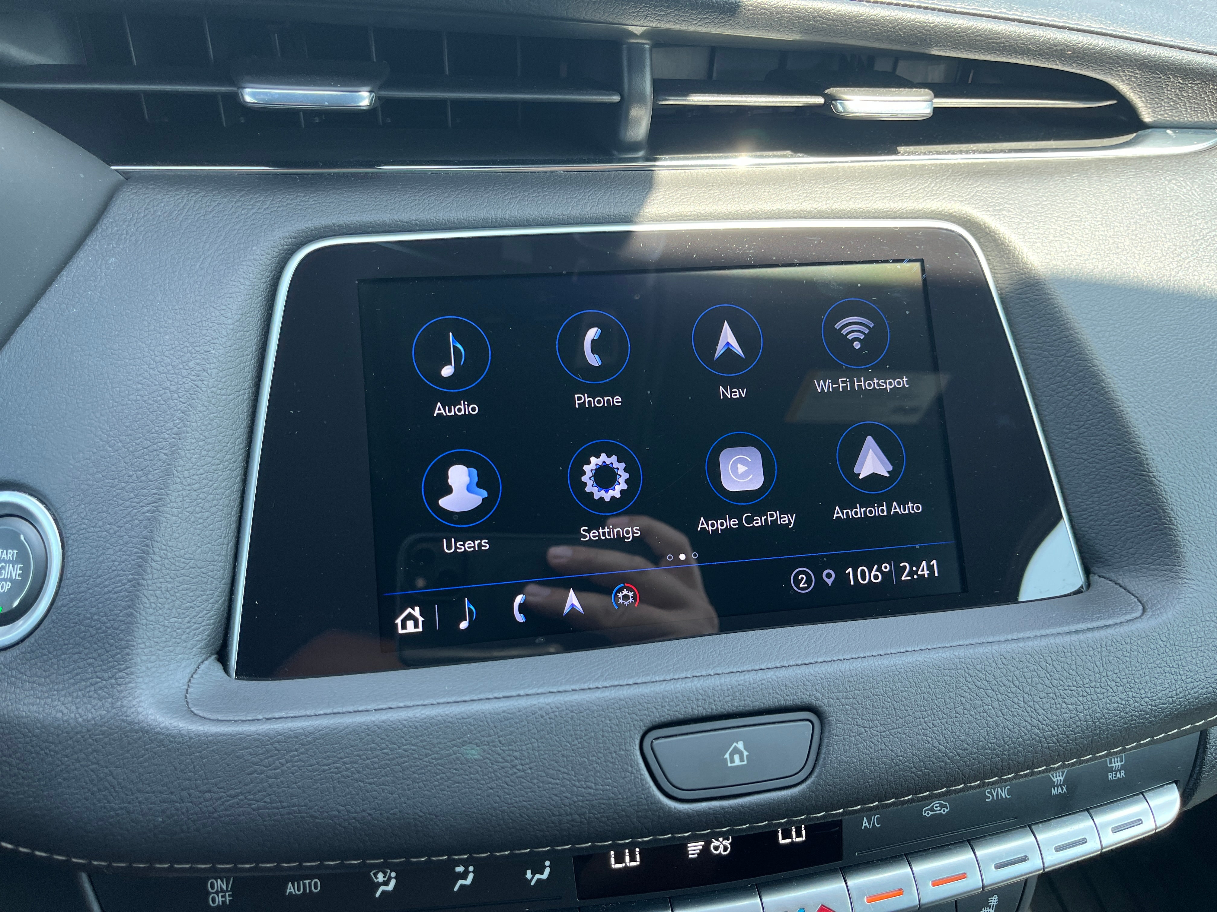 2022 Cadillac XT4 AWD Premium Luxury