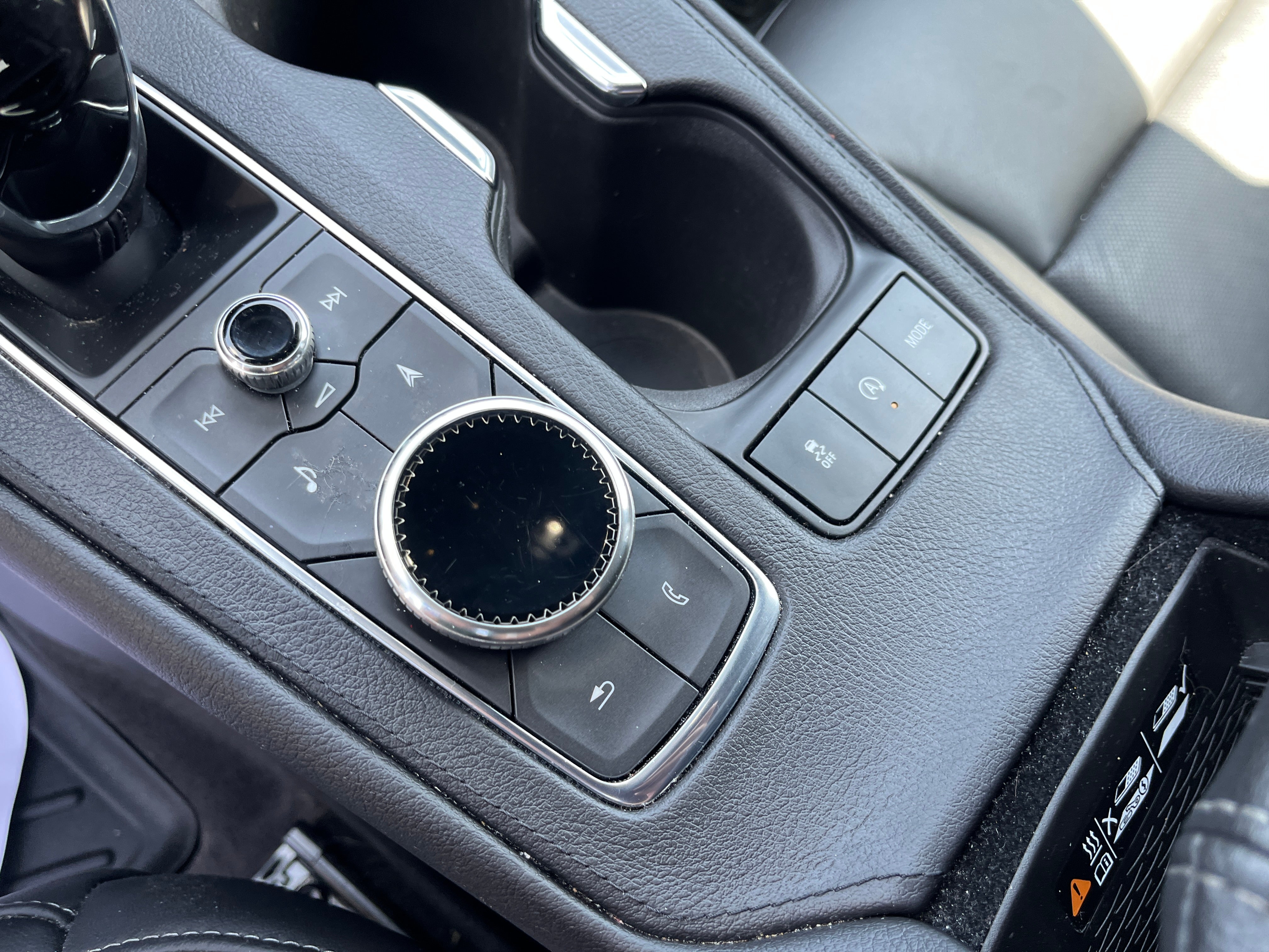 2022 Cadillac XT4 AWD Premium Luxury