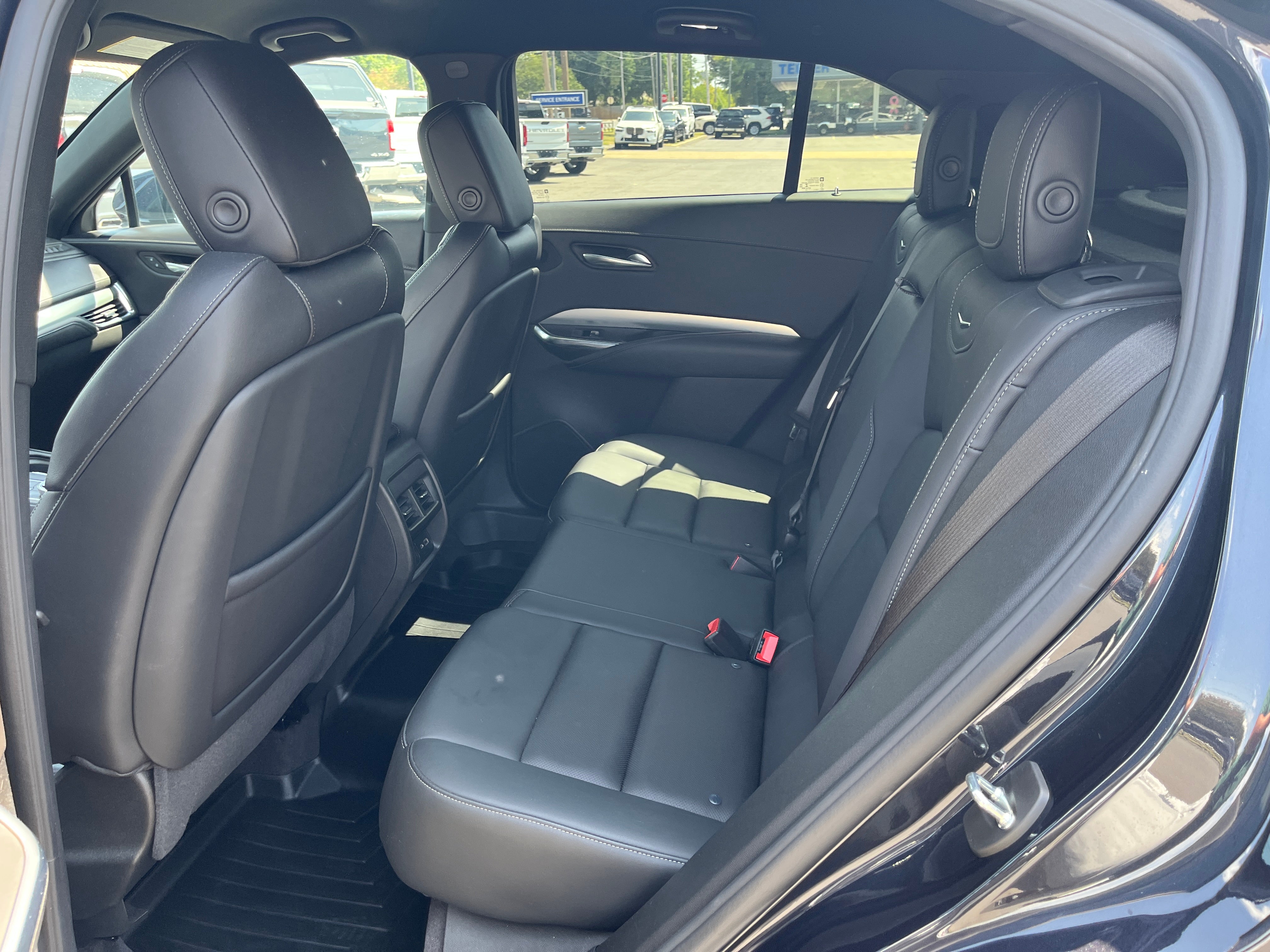 2022 Cadillac XT4 AWD Premium Luxury