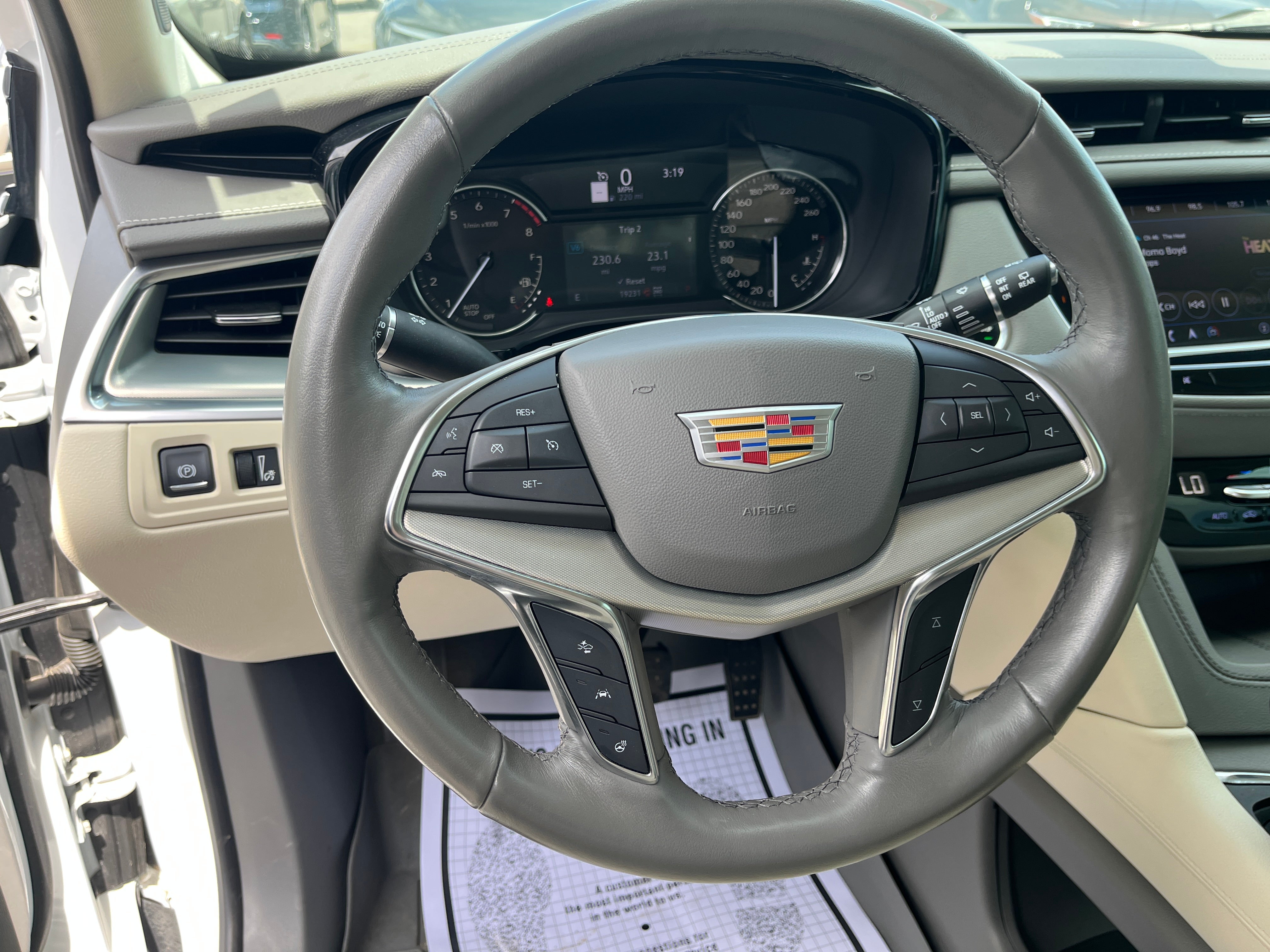 2022 Cadillac XT5 Premium Luxury