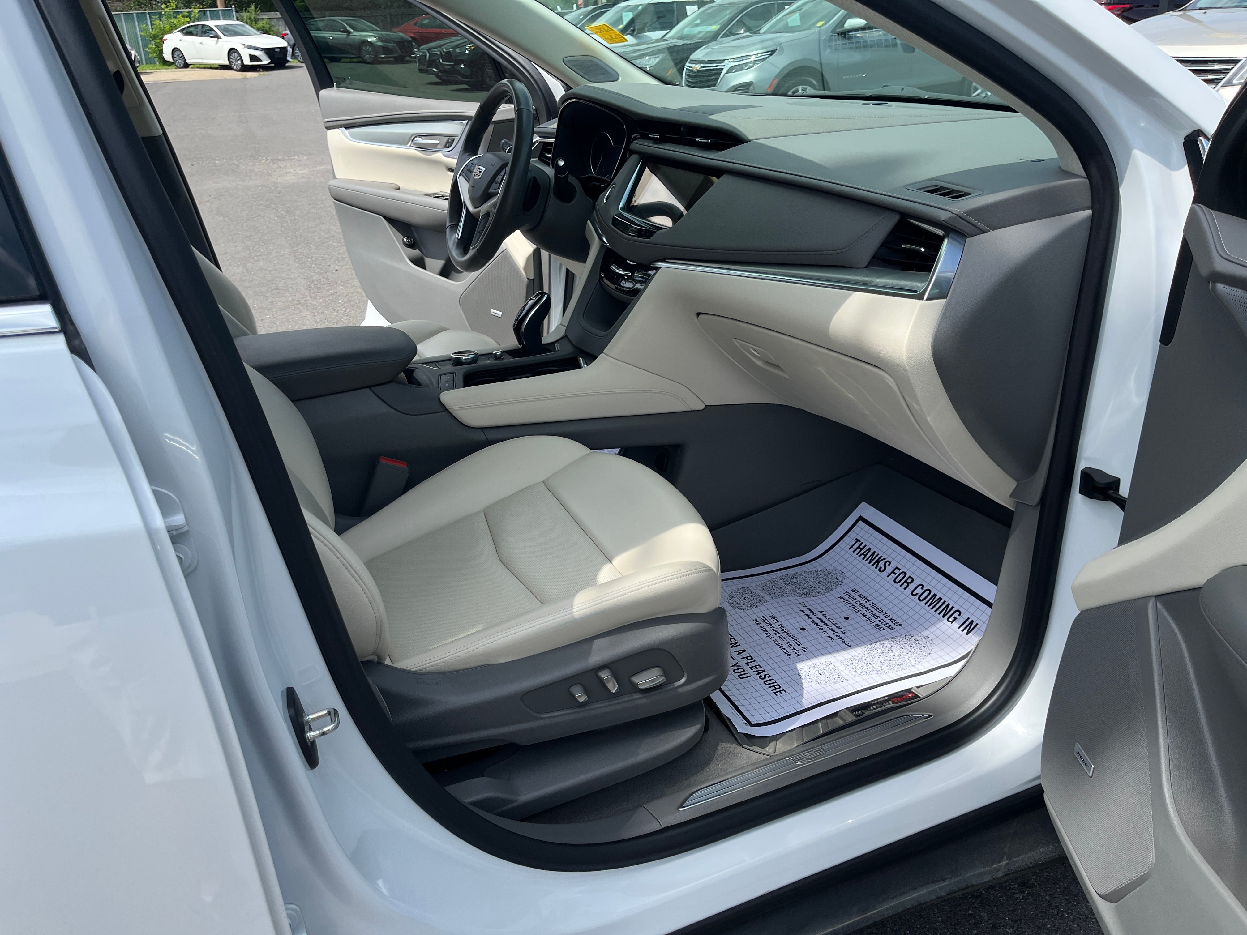 2022 Cadillac XT5 Premium Luxury