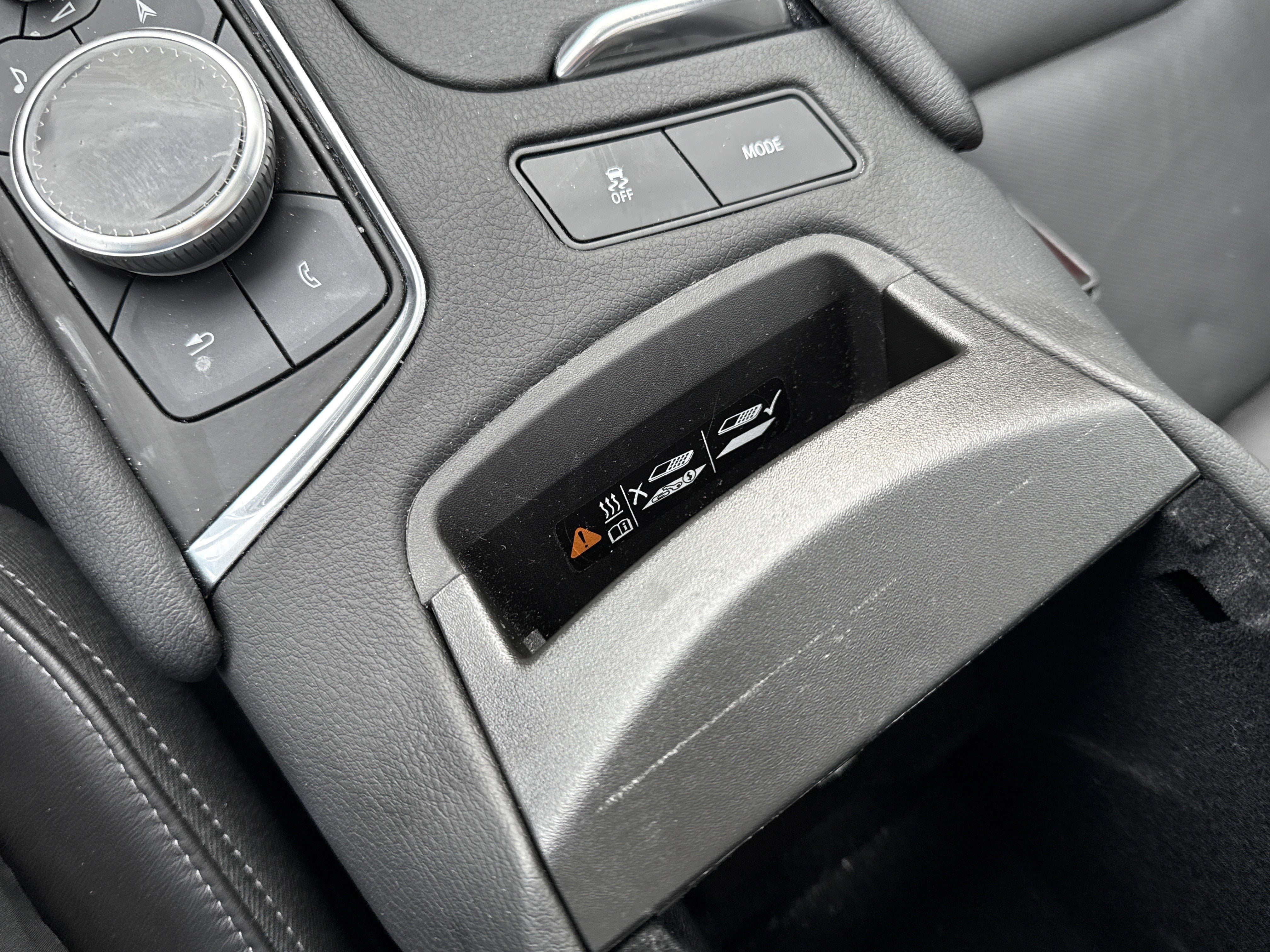 2025 Cadillac XT6 Base