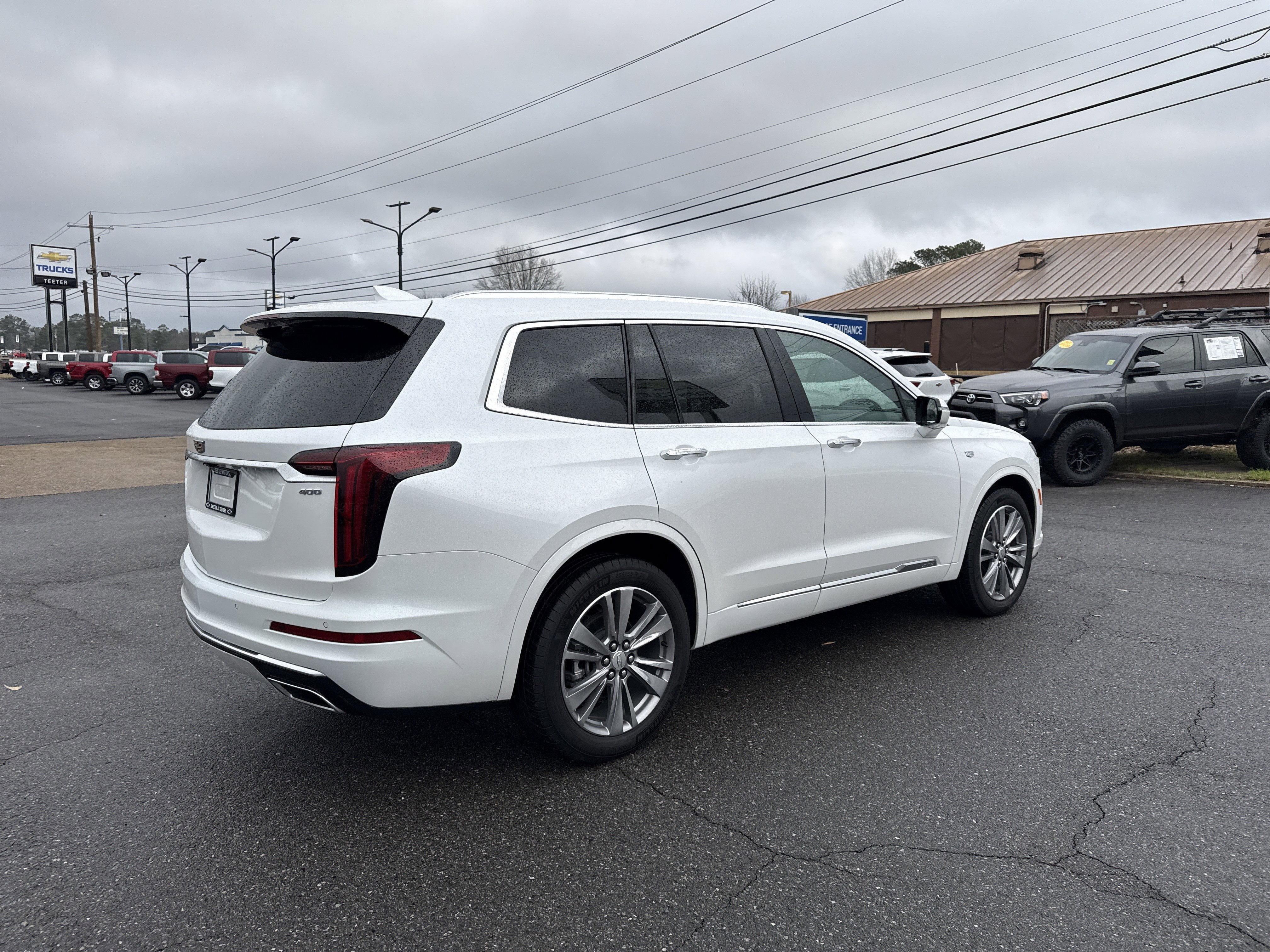 2025 Cadillac XT6 Base