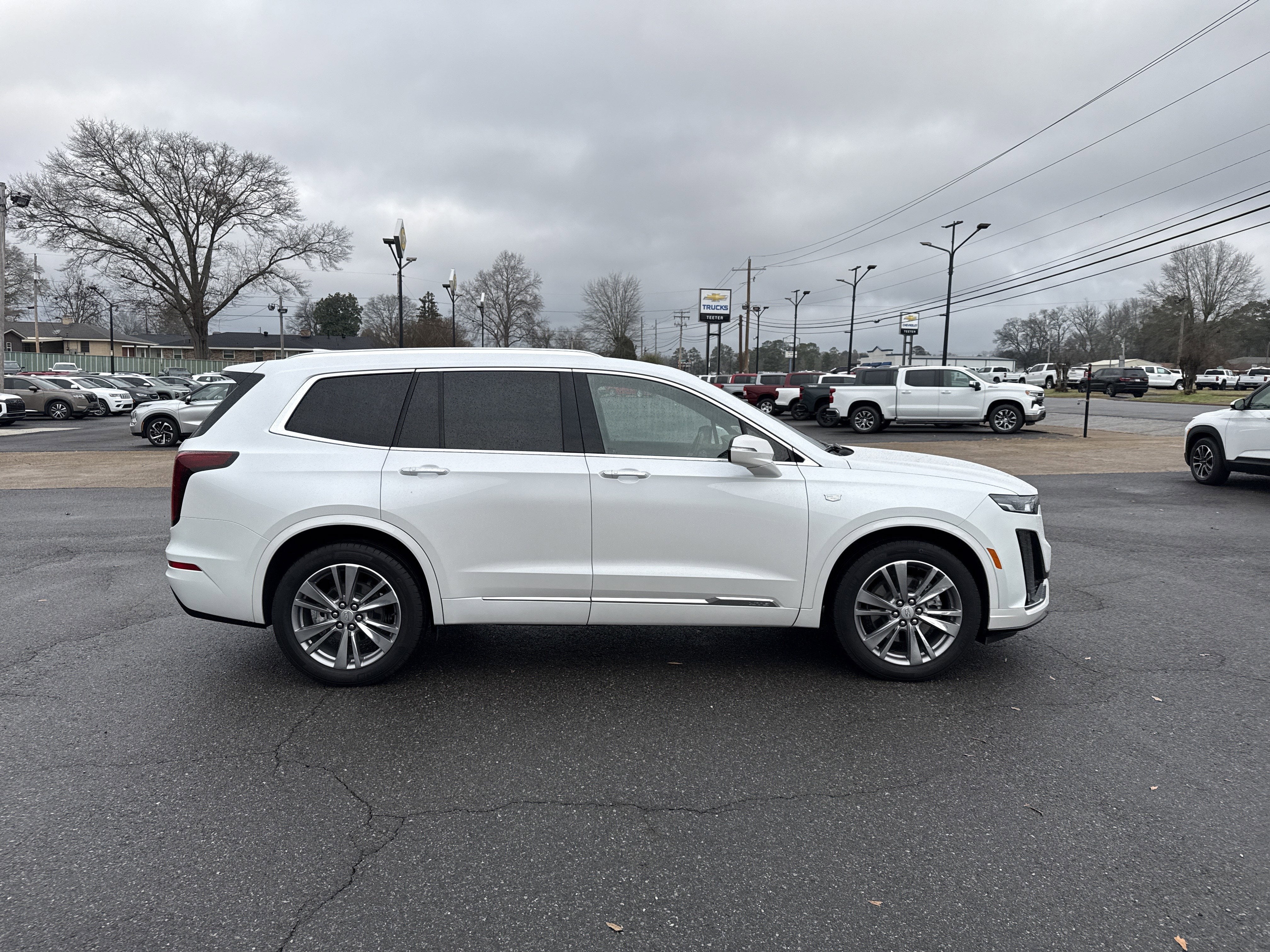 2025 Cadillac XT6 Base