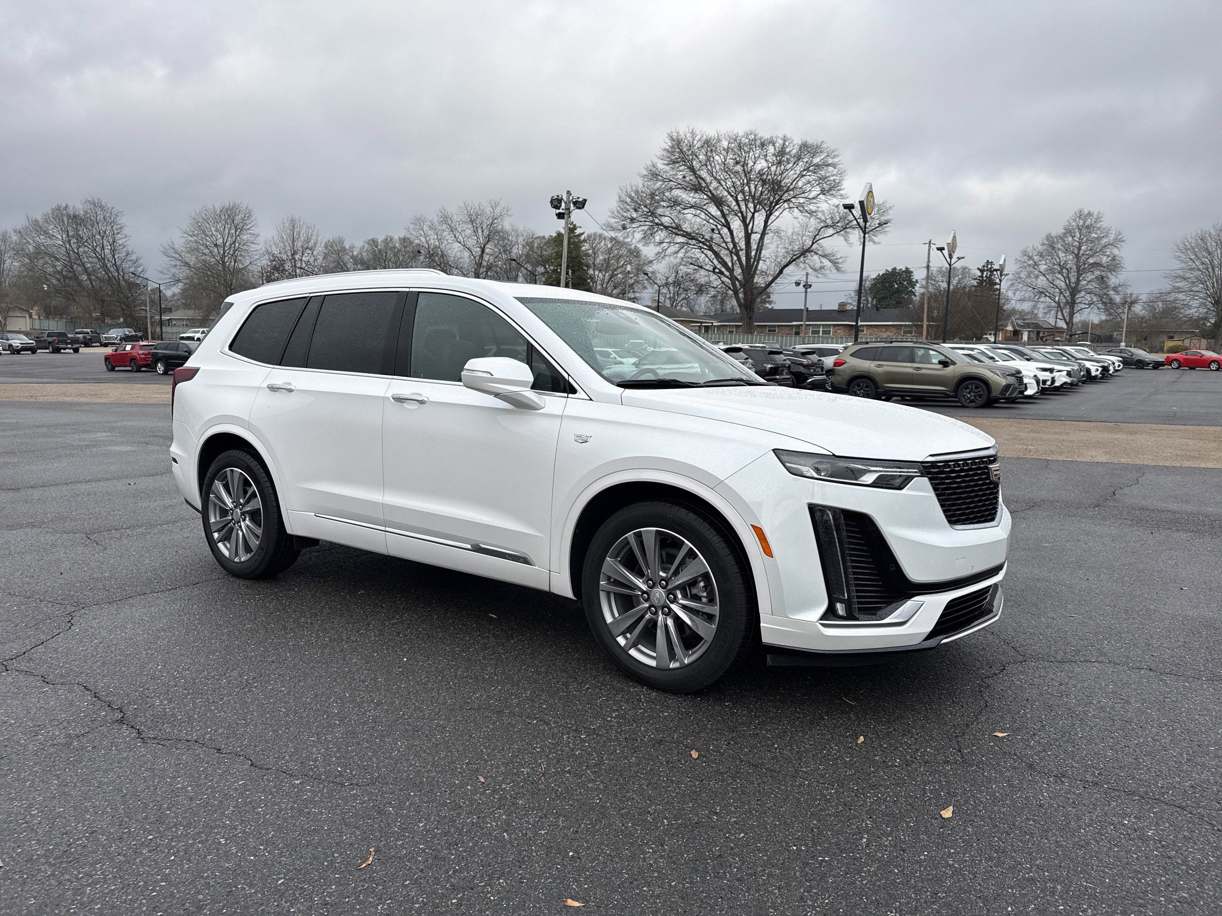 2025 Cadillac XT6 Base