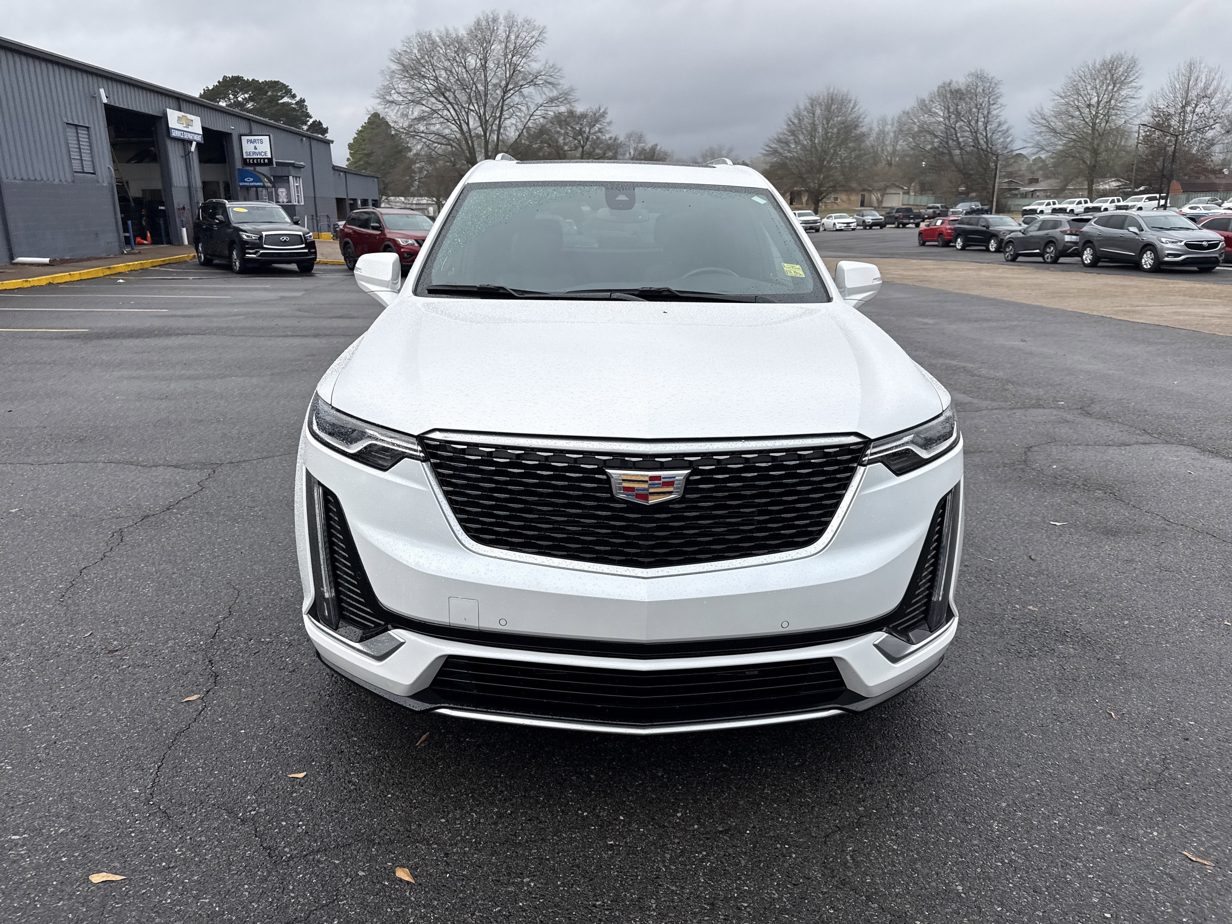 2025 Cadillac XT6 Base