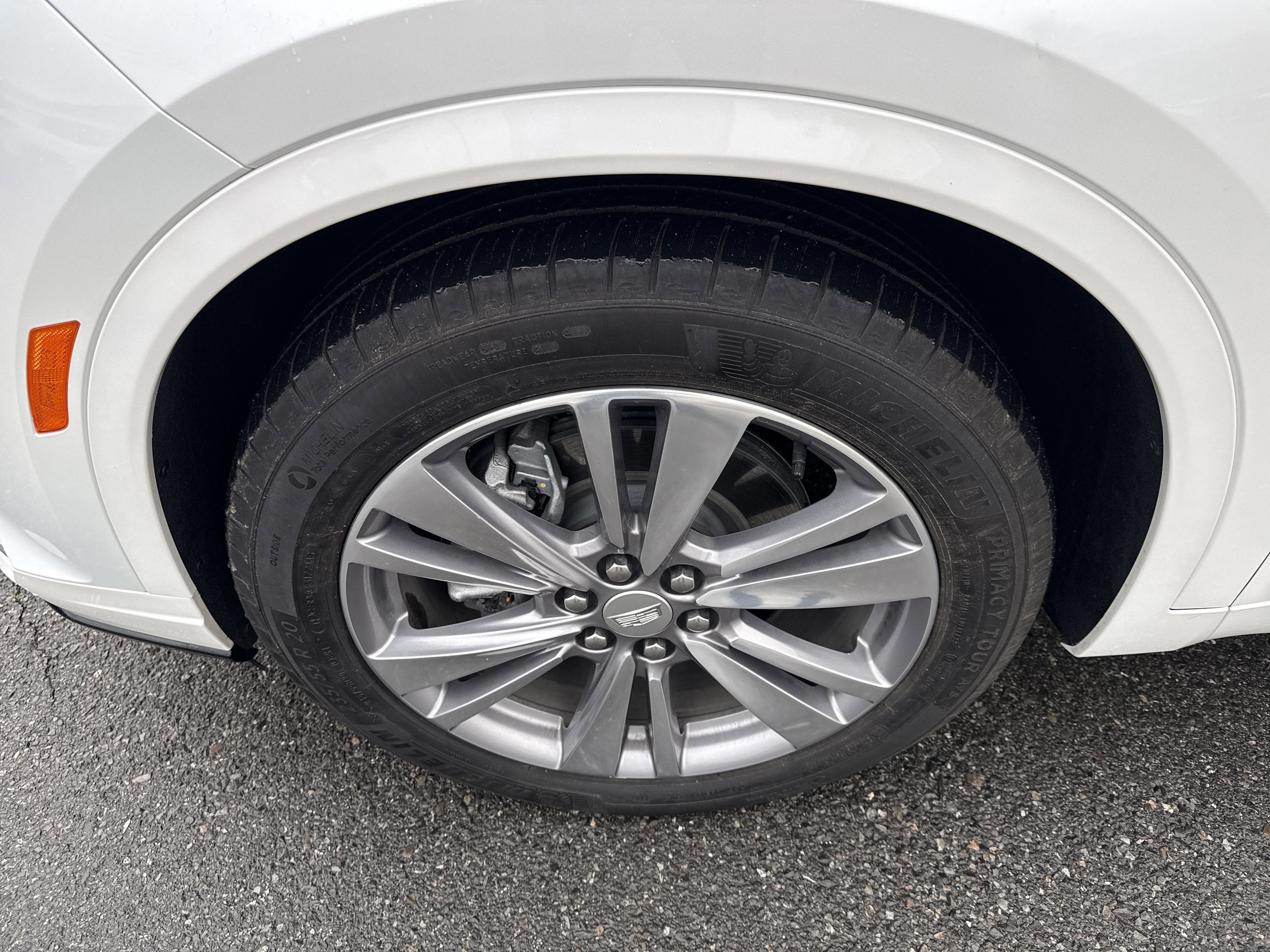 2025 Cadillac XT6 Base